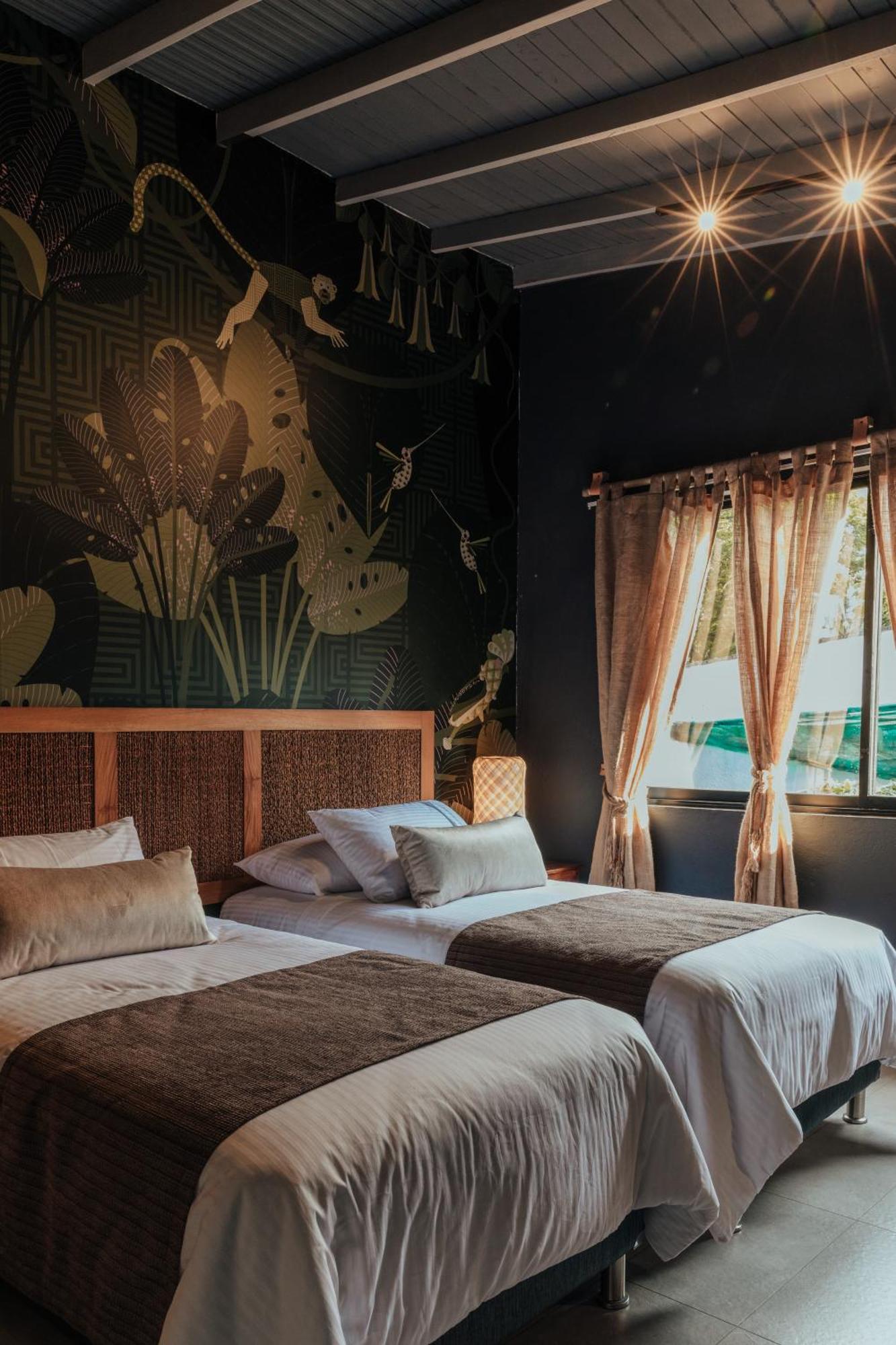 Sui Boutique Hotel 4*