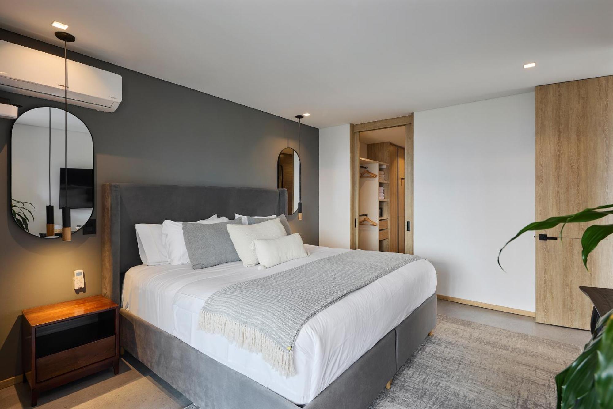 Wake - Branded Residences Apartahotel 4*