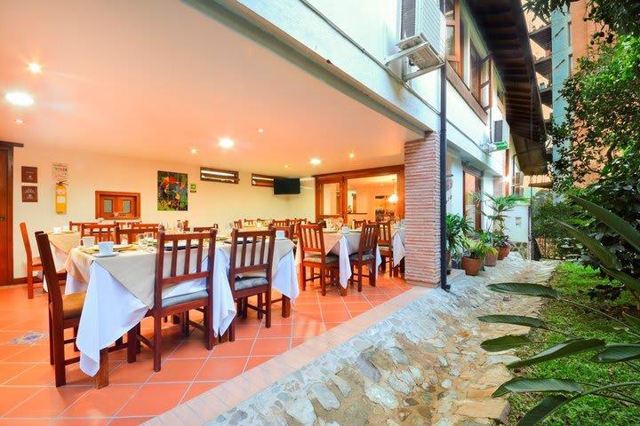 La Campana Boutique