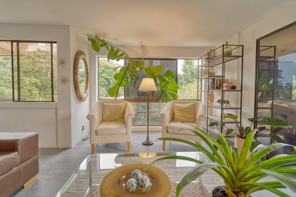 Hidden Gem Of Poblado! Location & Tranquillity Apartamento Medellín