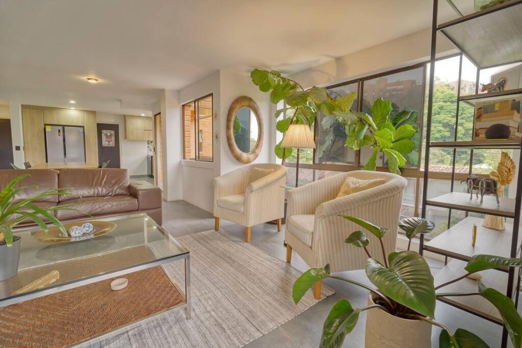 Hidden Gem Of Poblado! Location & Tranquillity Apartamento *