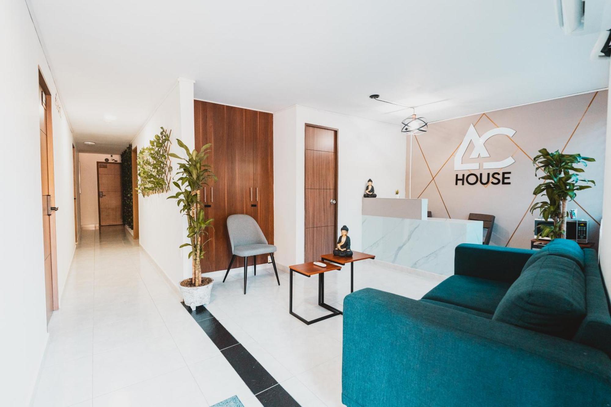 Ac - House Laureles - Self Cheking Pensión