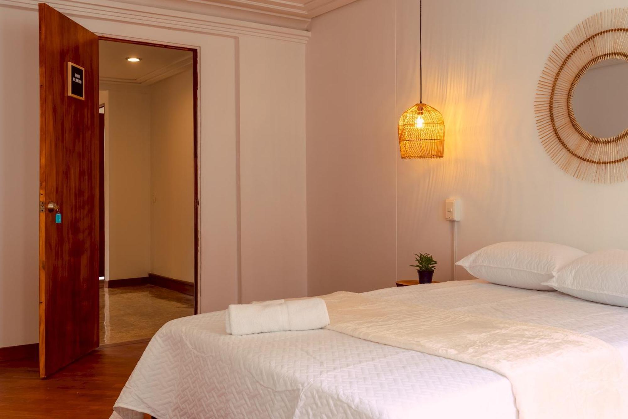 Amplia Con Bano Compartido Poblado-b12 Apartamento Medellín