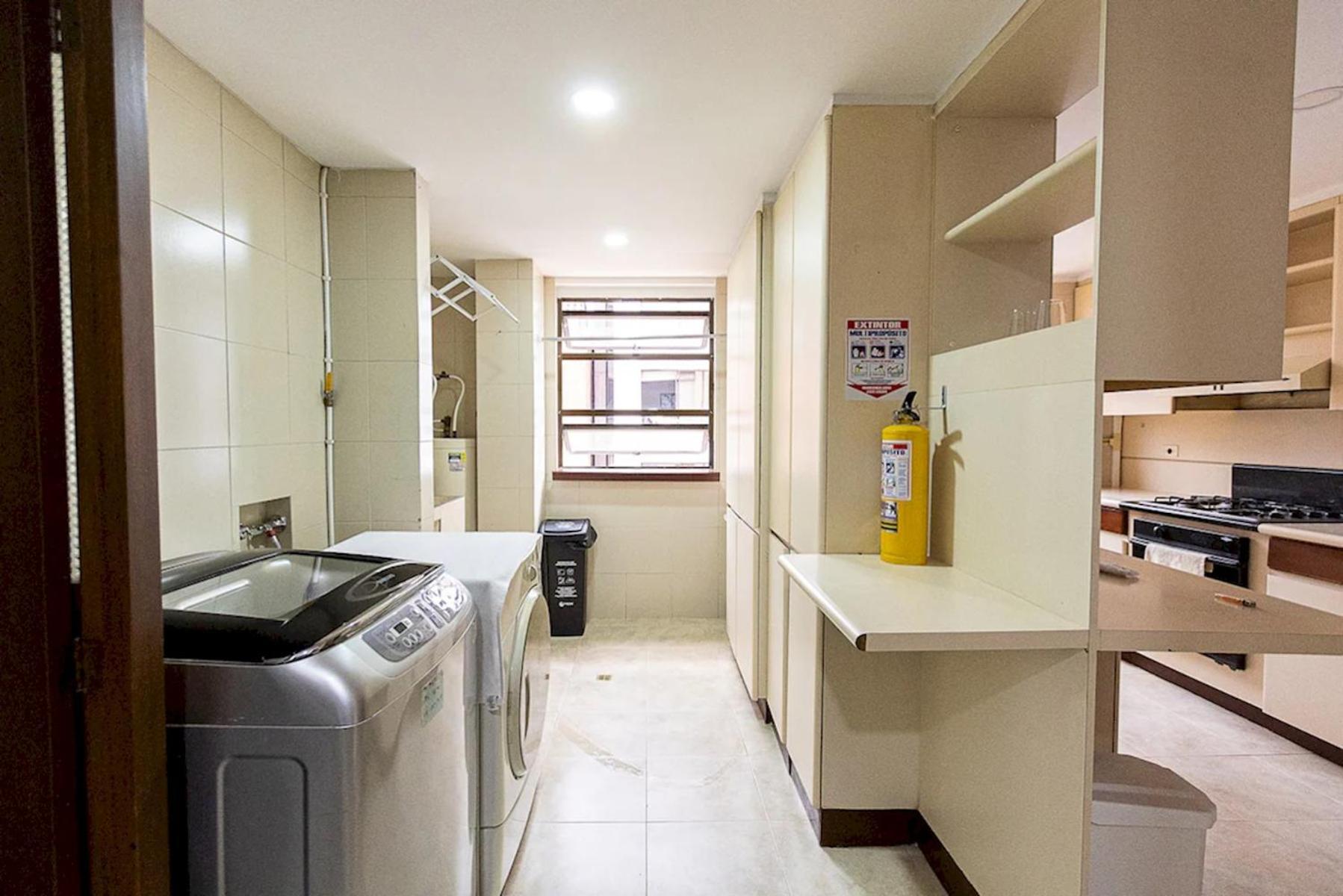 Pensión Bano Compartido En El Poblado-a5 *