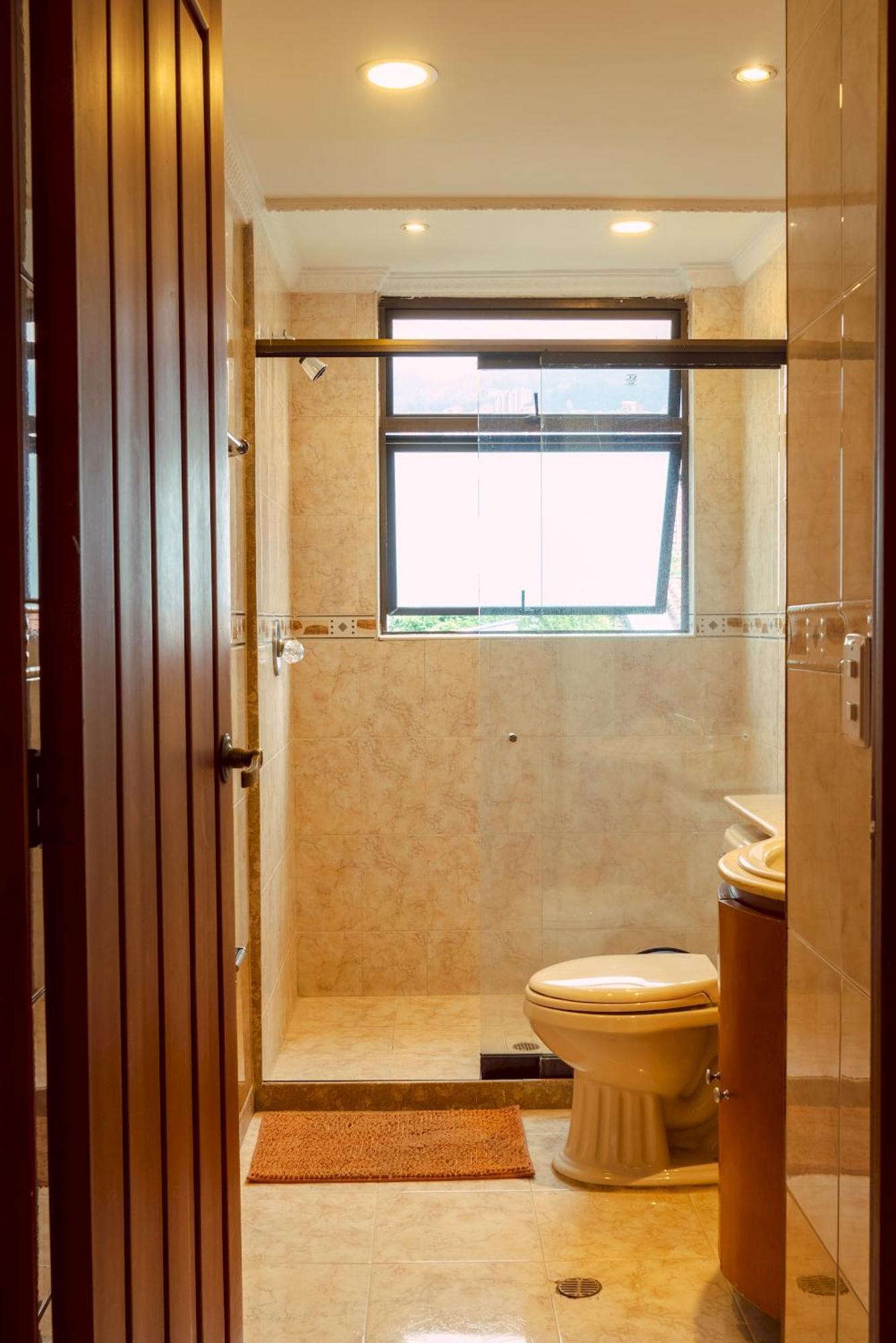 Con Bano Compartido Poblado-b14 Apartamento *