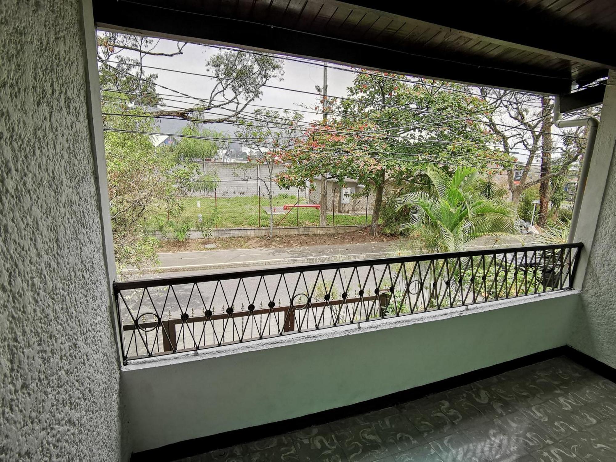 Сasa de vacaciones Casangel Hogar Familiar En Sector Exclusivo Cerca Al Aeropuerto Local Frente Al Poblado Medellín