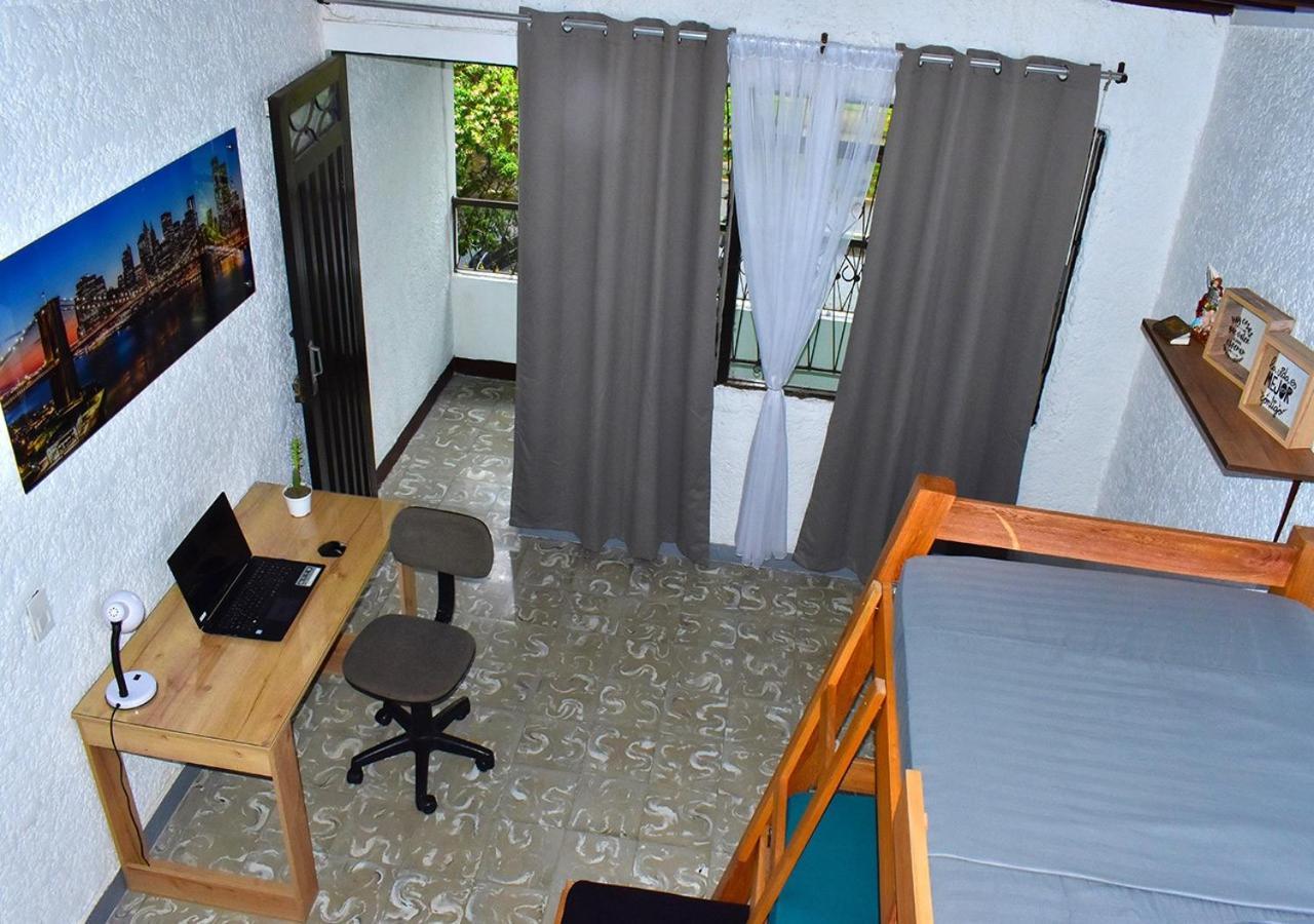 Casangel Hogar Familiar En Sector Exclusivo Cerca Al Aeropuerto Local Frente Al Poblado Сasa de vacaciones