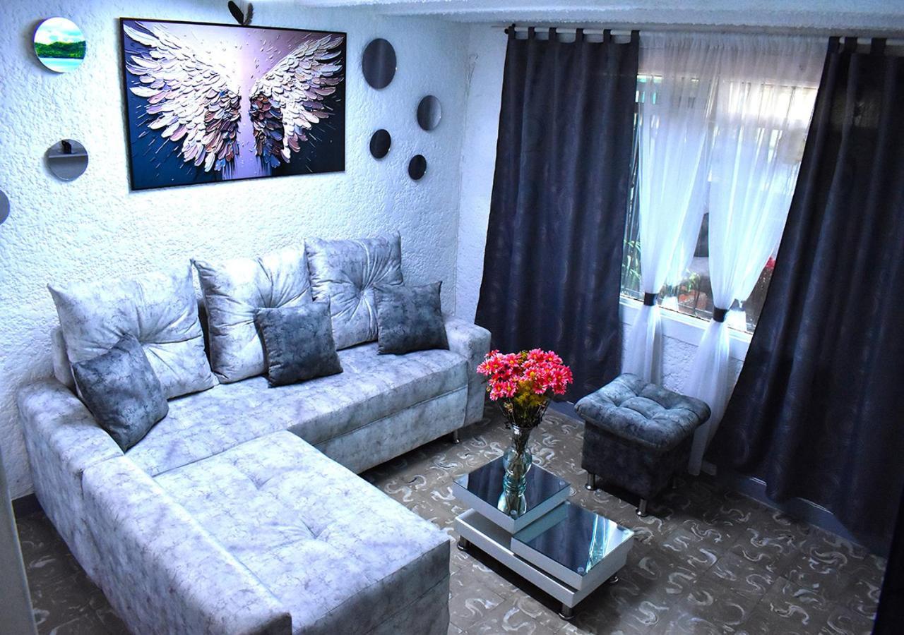 Сasa de vacaciones Casangel Hogar Familiar En Sector Exclusivo Cerca Al Aeropuerto Local Frente Al Poblado *