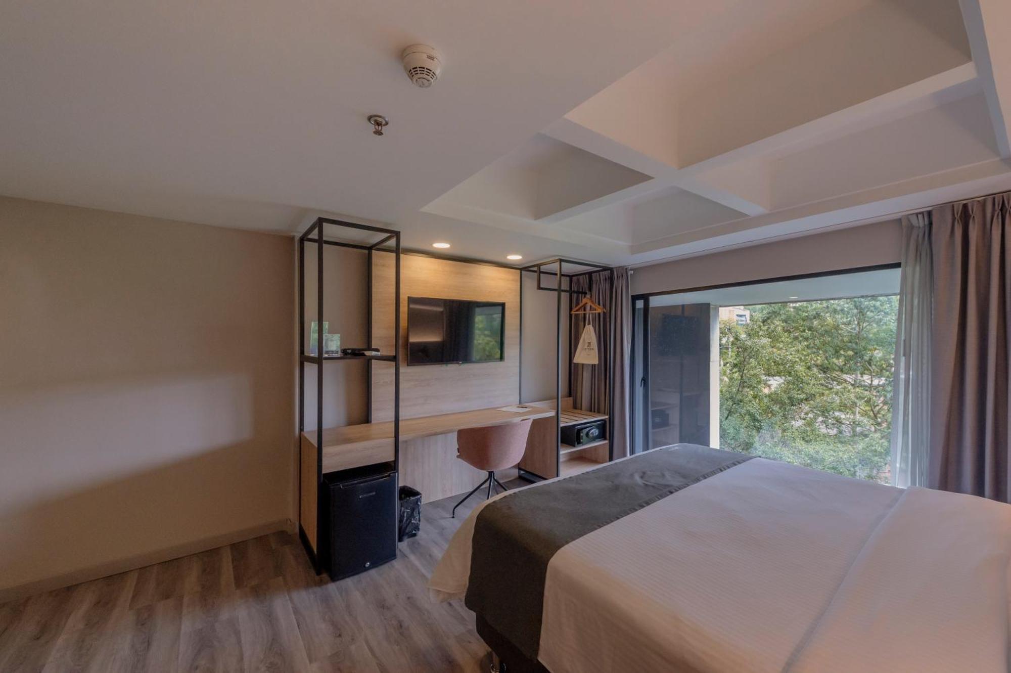 Lettera Hotel