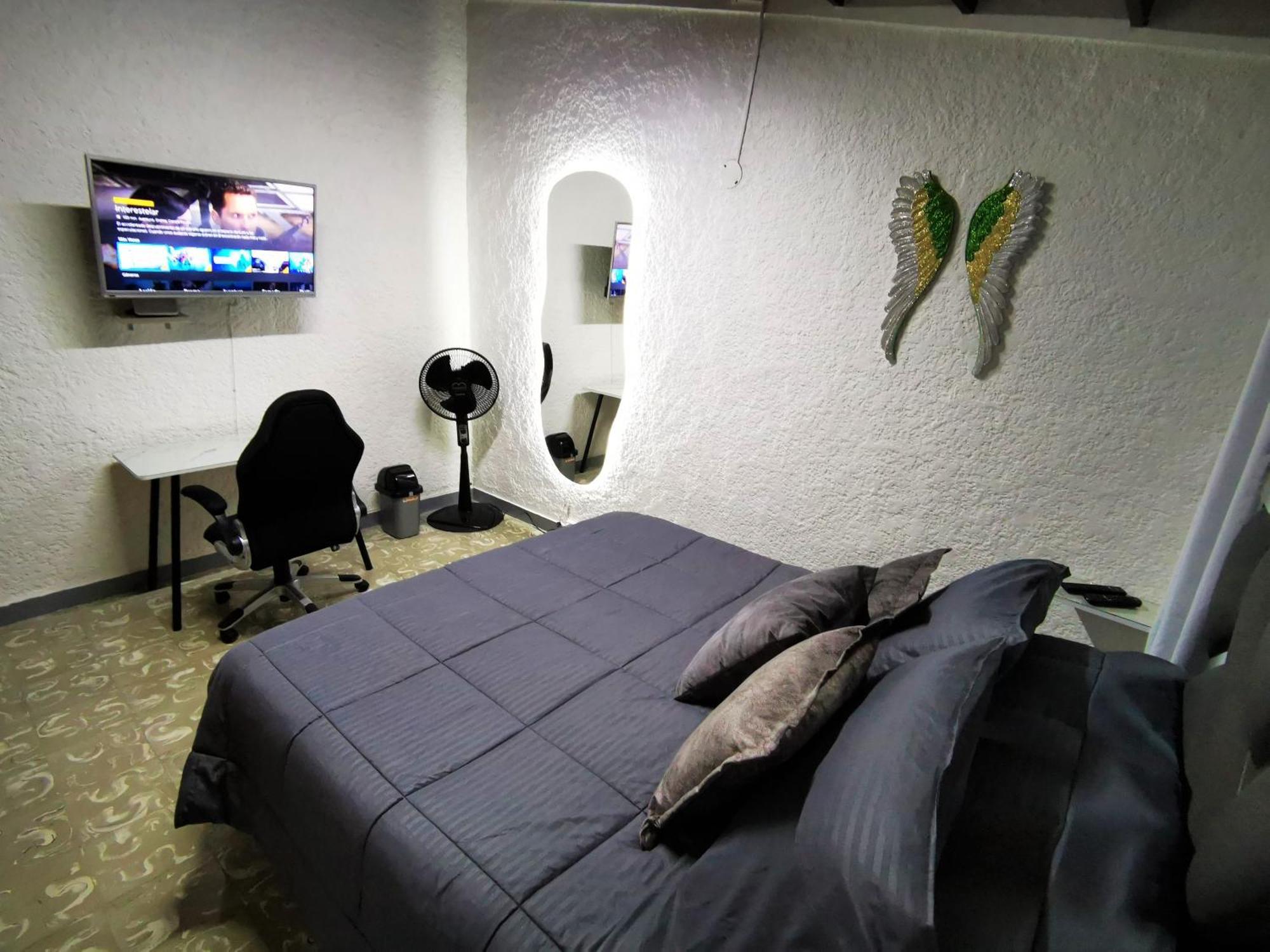Casangel Hogar Familiar En Sector Exclusivo Cerca Al Aeropuerto Local Frente Al Poblado Сasa de vacaciones Medellín