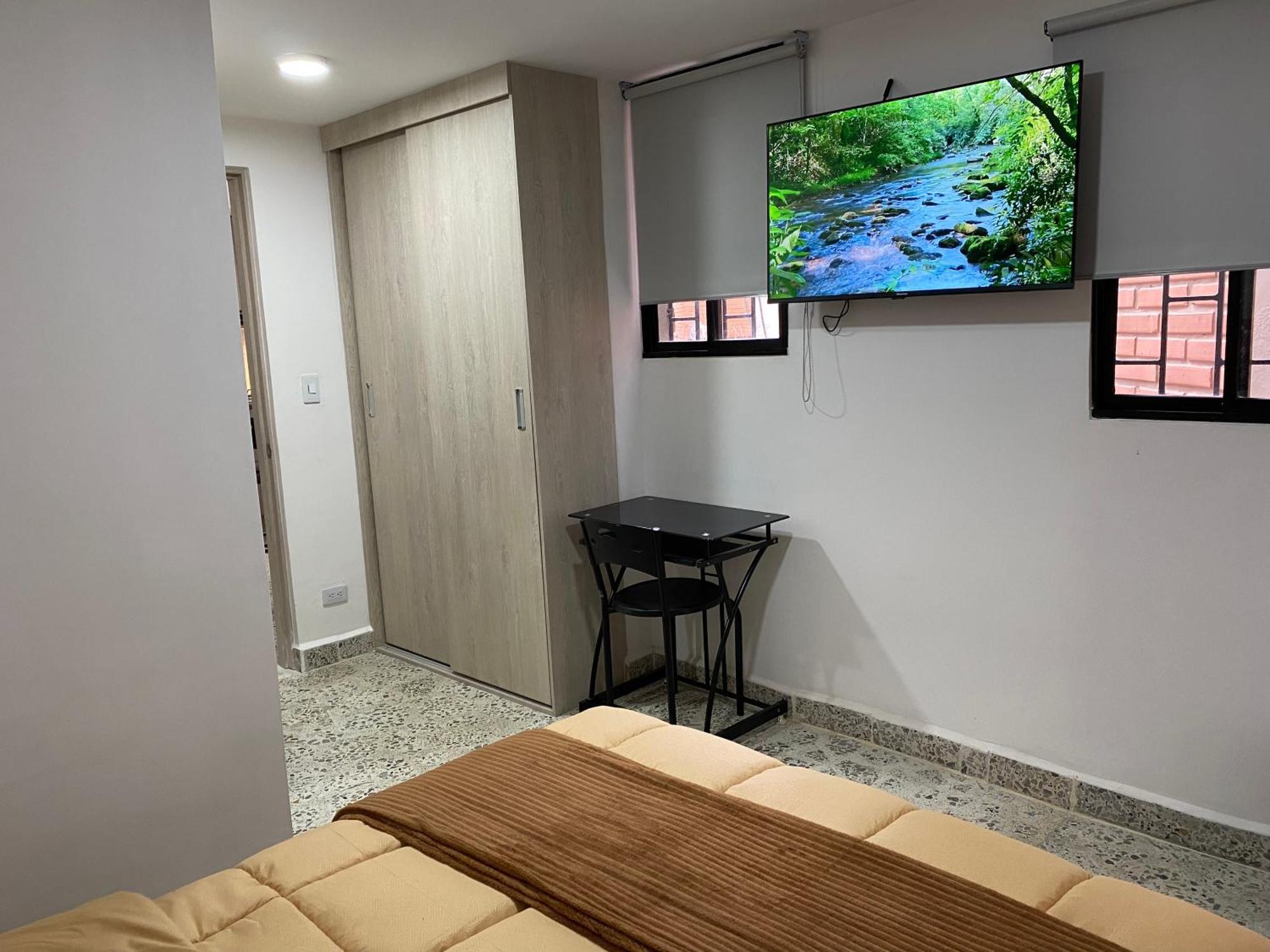 Loft & Parking El Poblado Closest To 102 *