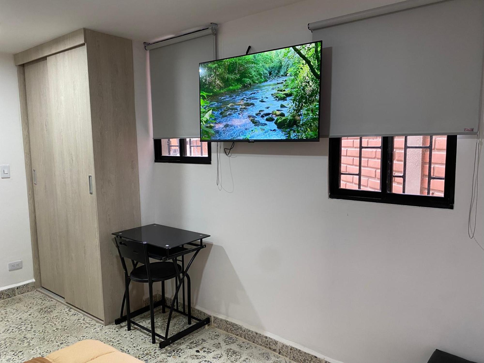 Loft & Parking El Poblado Closest To 102 Apartamento Medellín