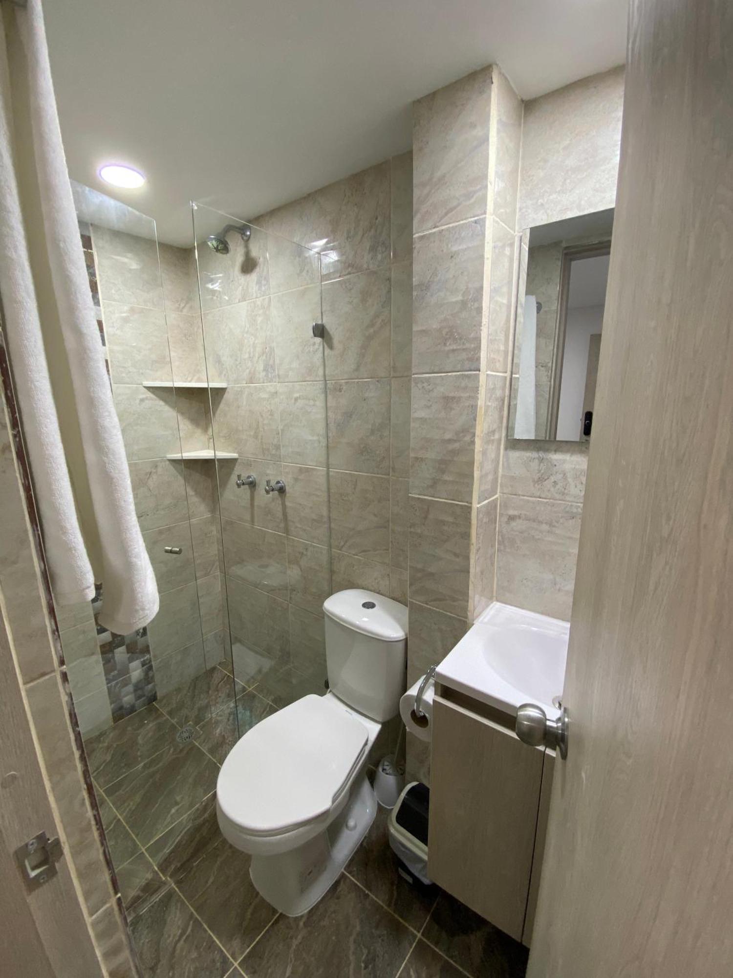 Loft & Parking El Poblado Closest To 102 Apartamento *