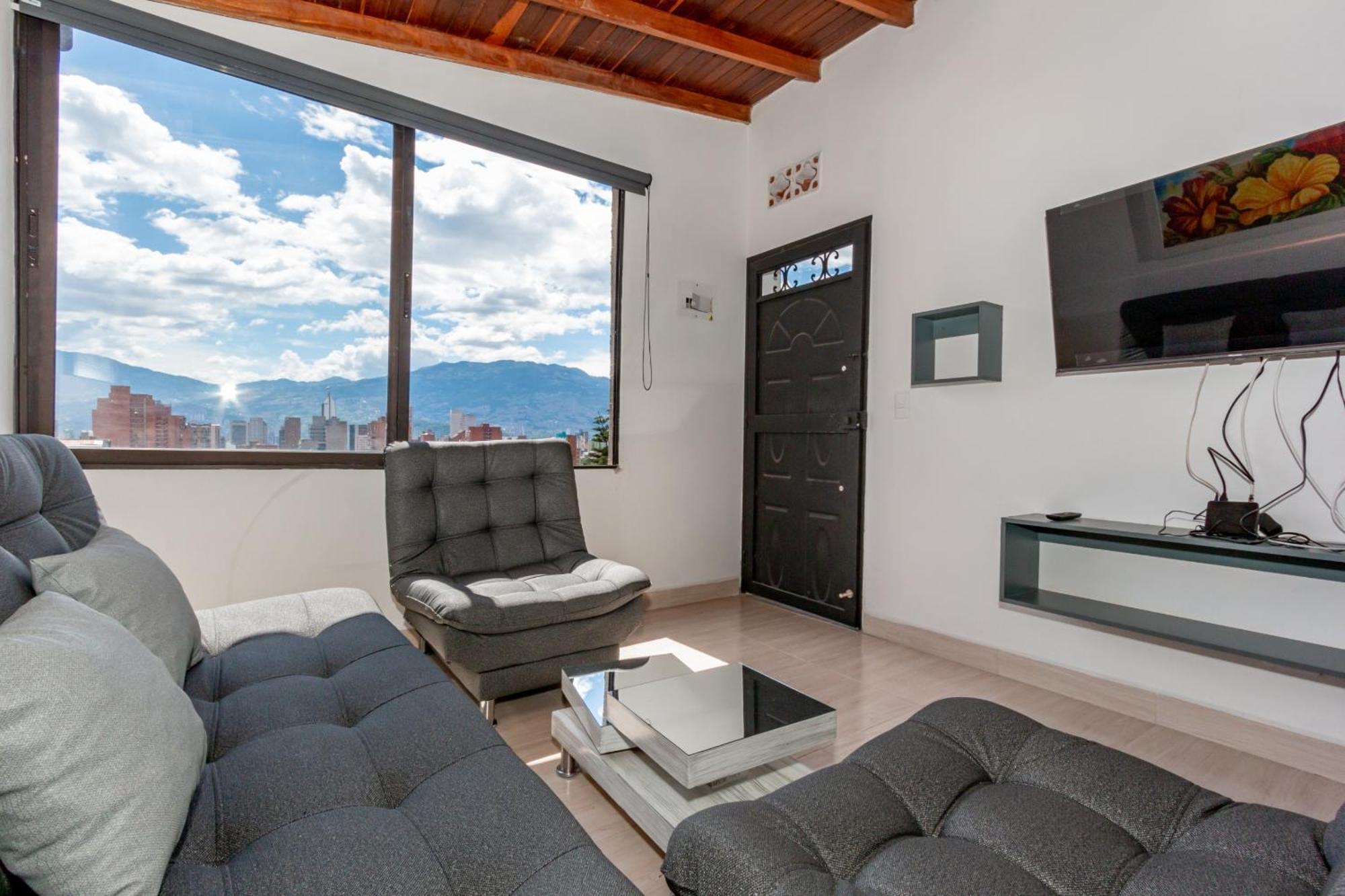 Excelente Vista Y Acogedor Apto Medellín