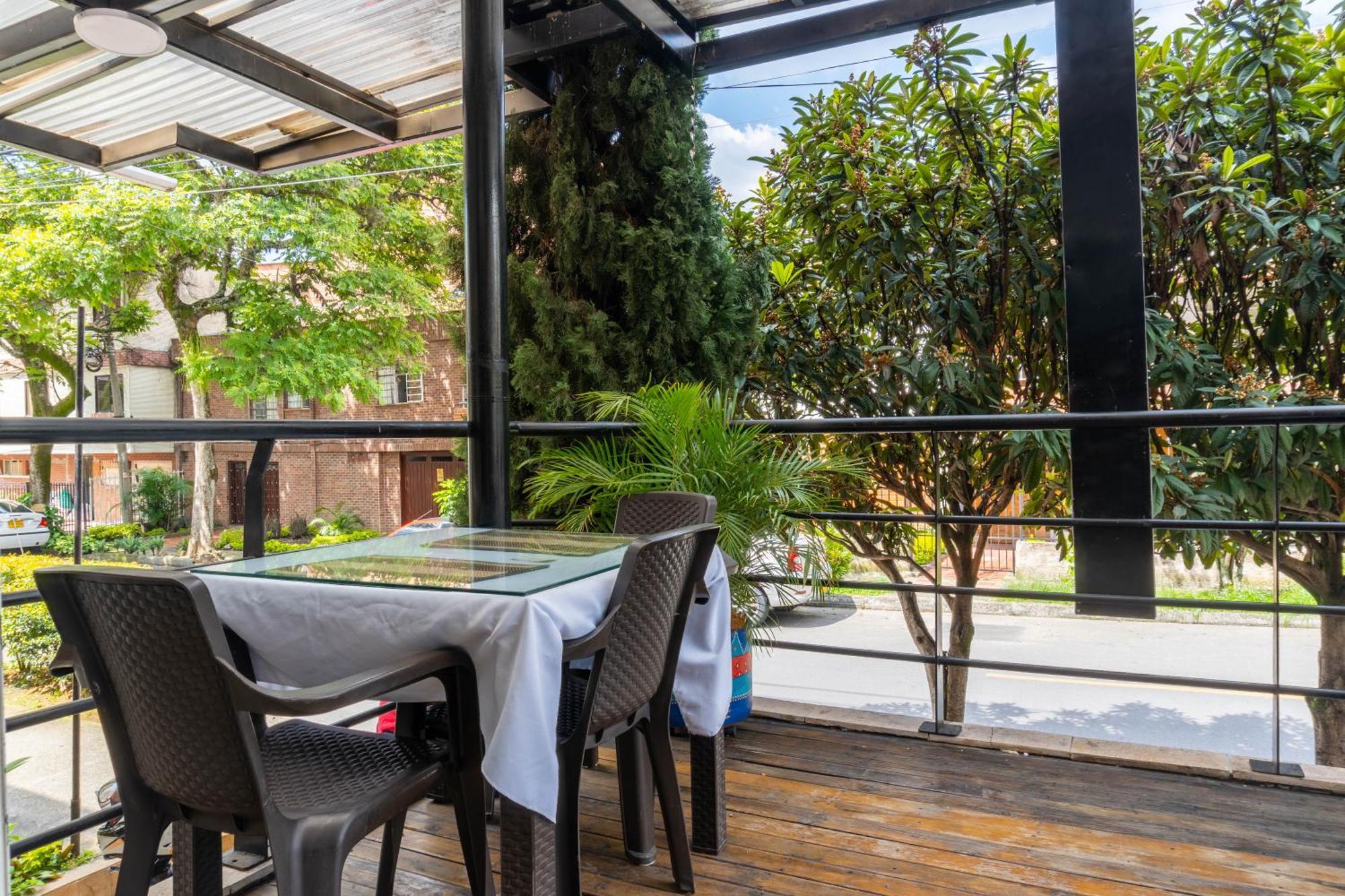 Hotel Ayenda Casa Blanca Laureles 3*