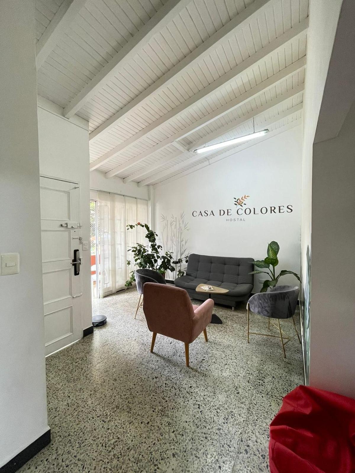 Casa De Colores Homestay *