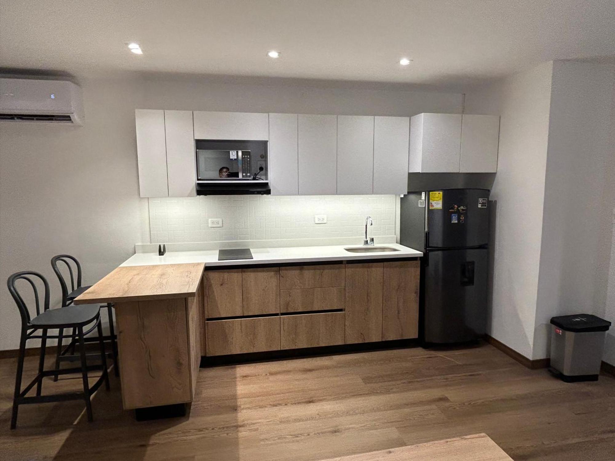 Acogedor Apto A Pasos Del Metro De Zona Centro Apartment Medellin