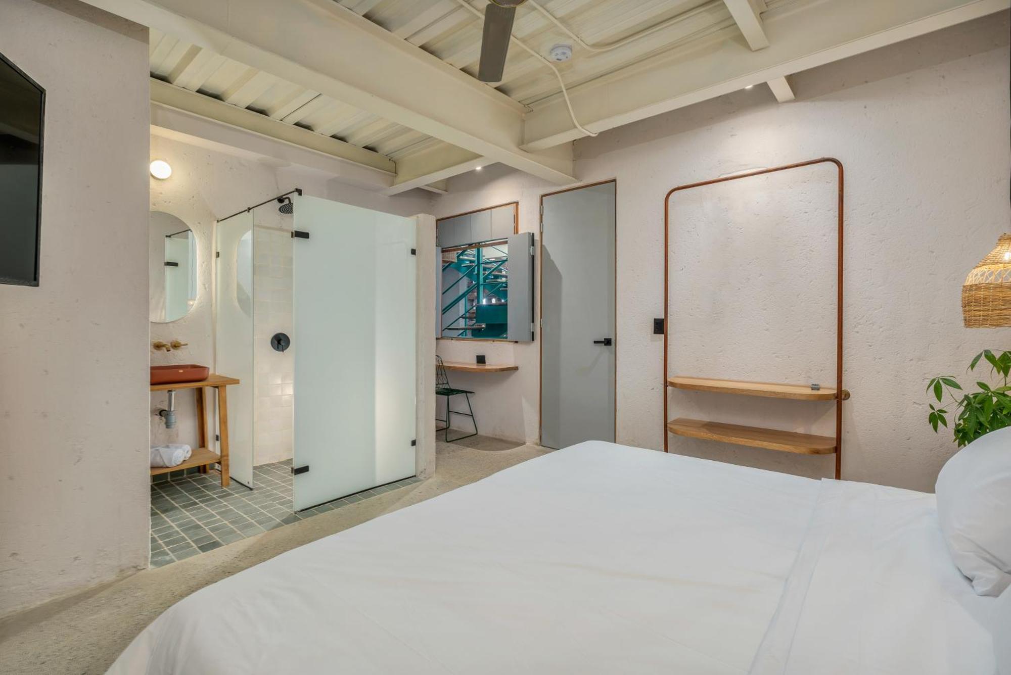 Hotel Botanica Casa Manila By Housy Host 4*