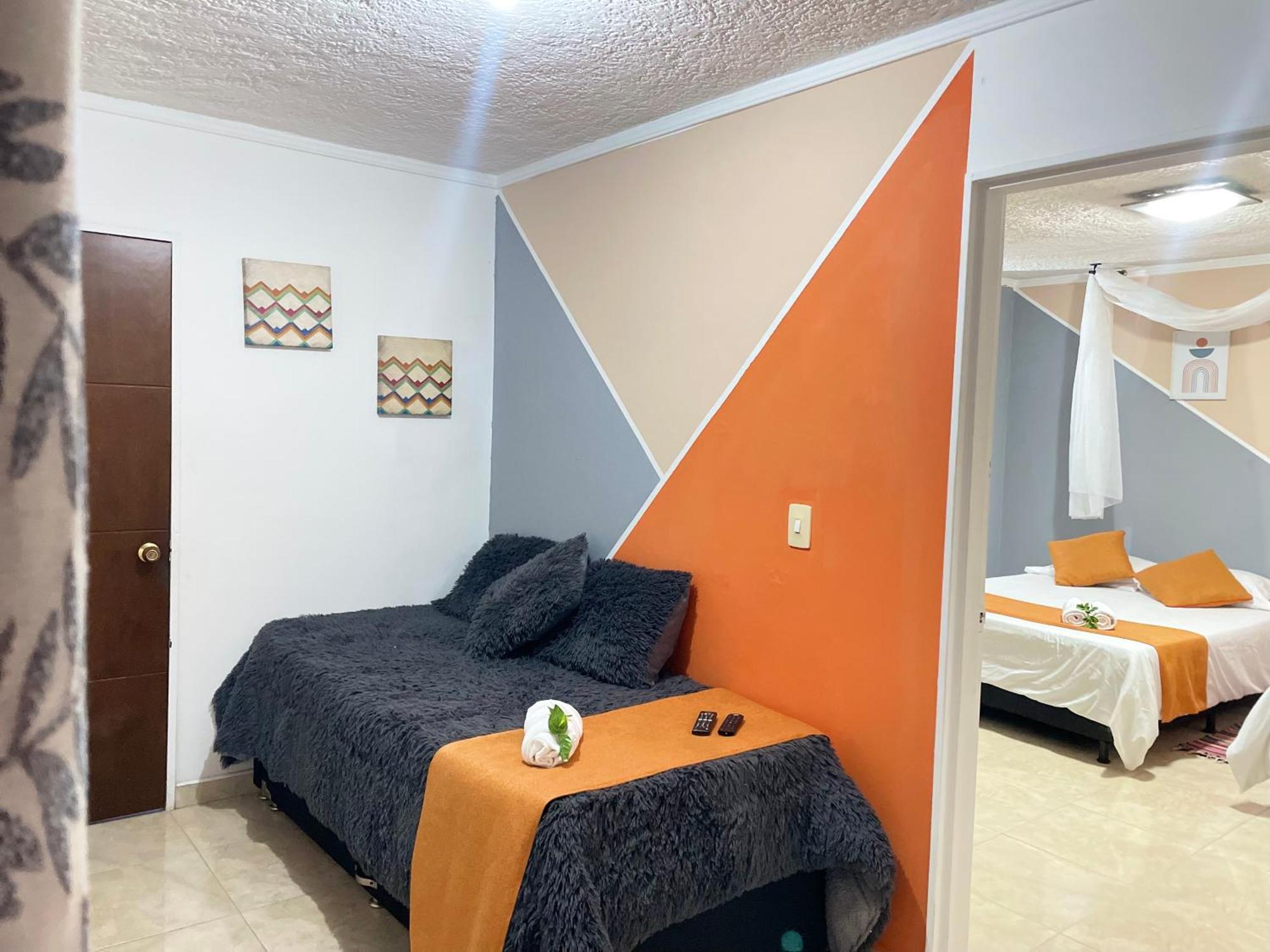 Pensión Homer Colors - Tu Hogar En 20 Personas Medellín