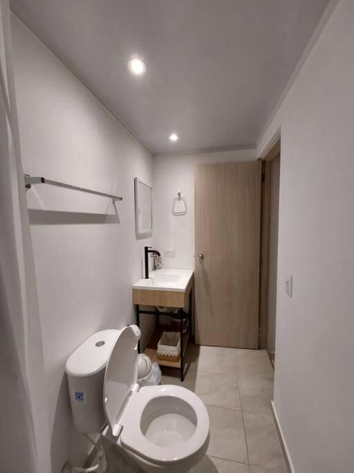 Amplio Y Moderno Apartamento Medellín