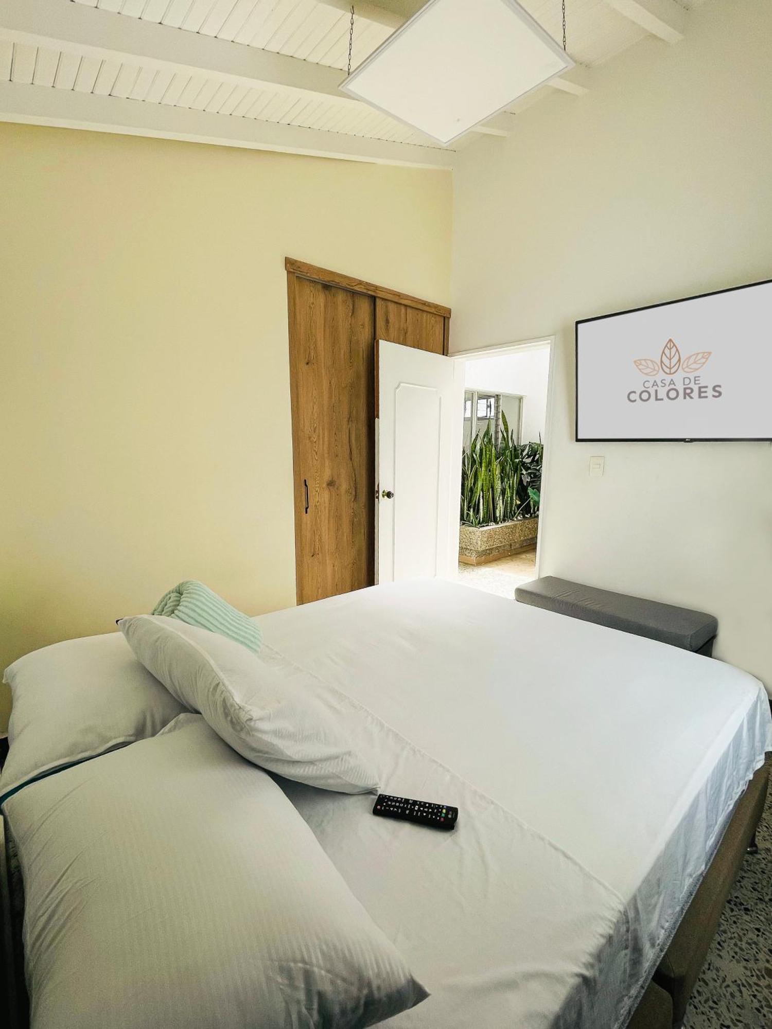 Casa De Colores Homestay *