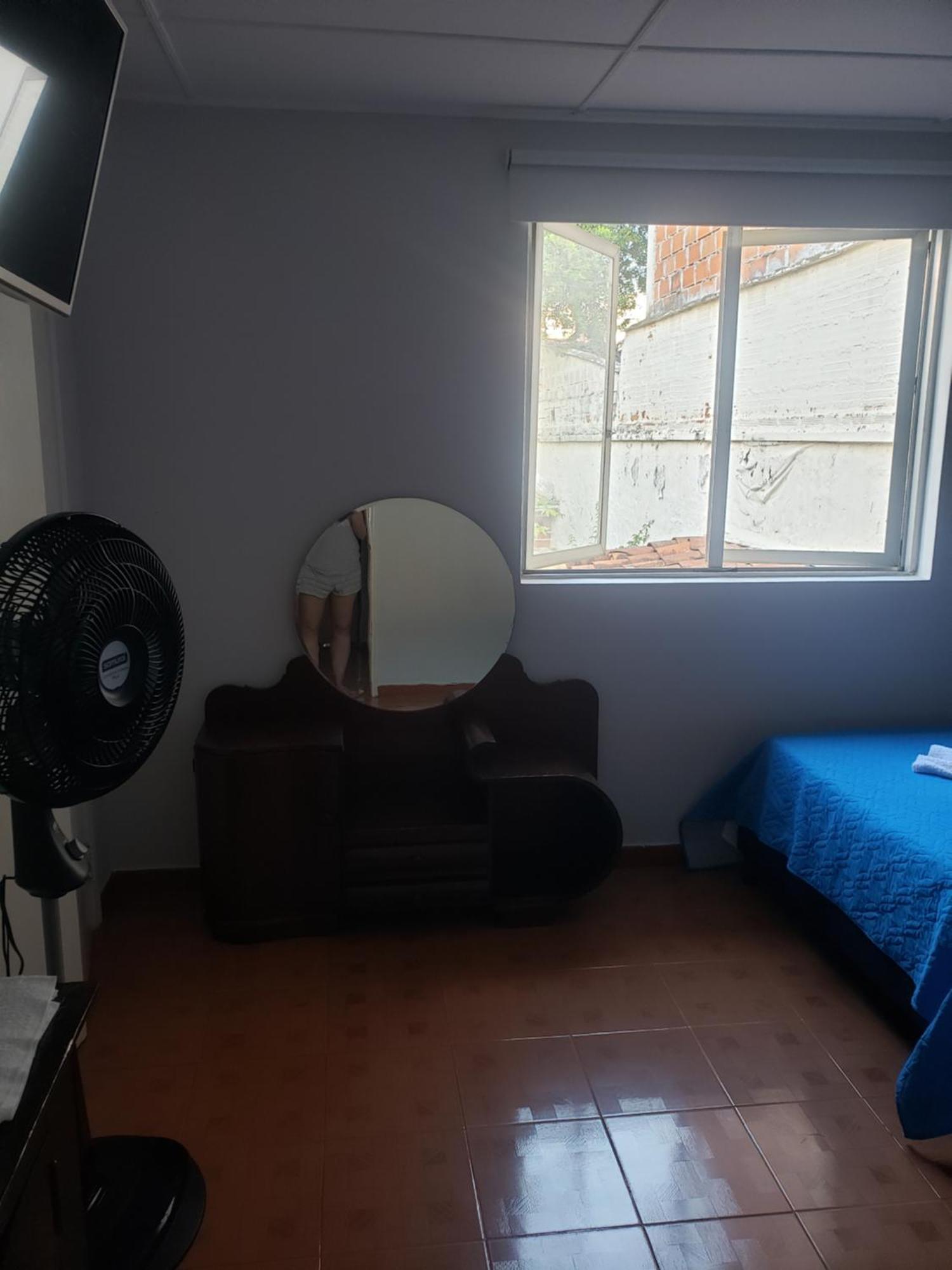 Pensión Casahotel La 33 *