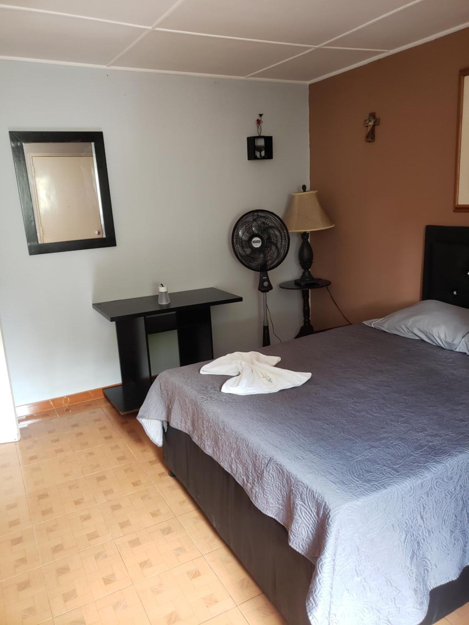 Pensión Casahotel La 33