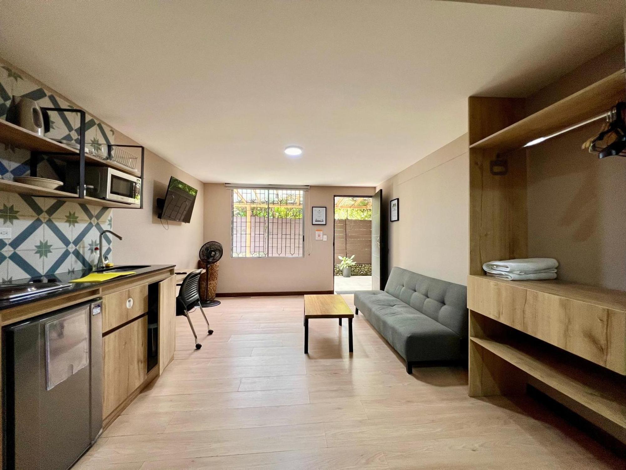 Apartamento Economico En Por Dias - A102 By Roots Medellín