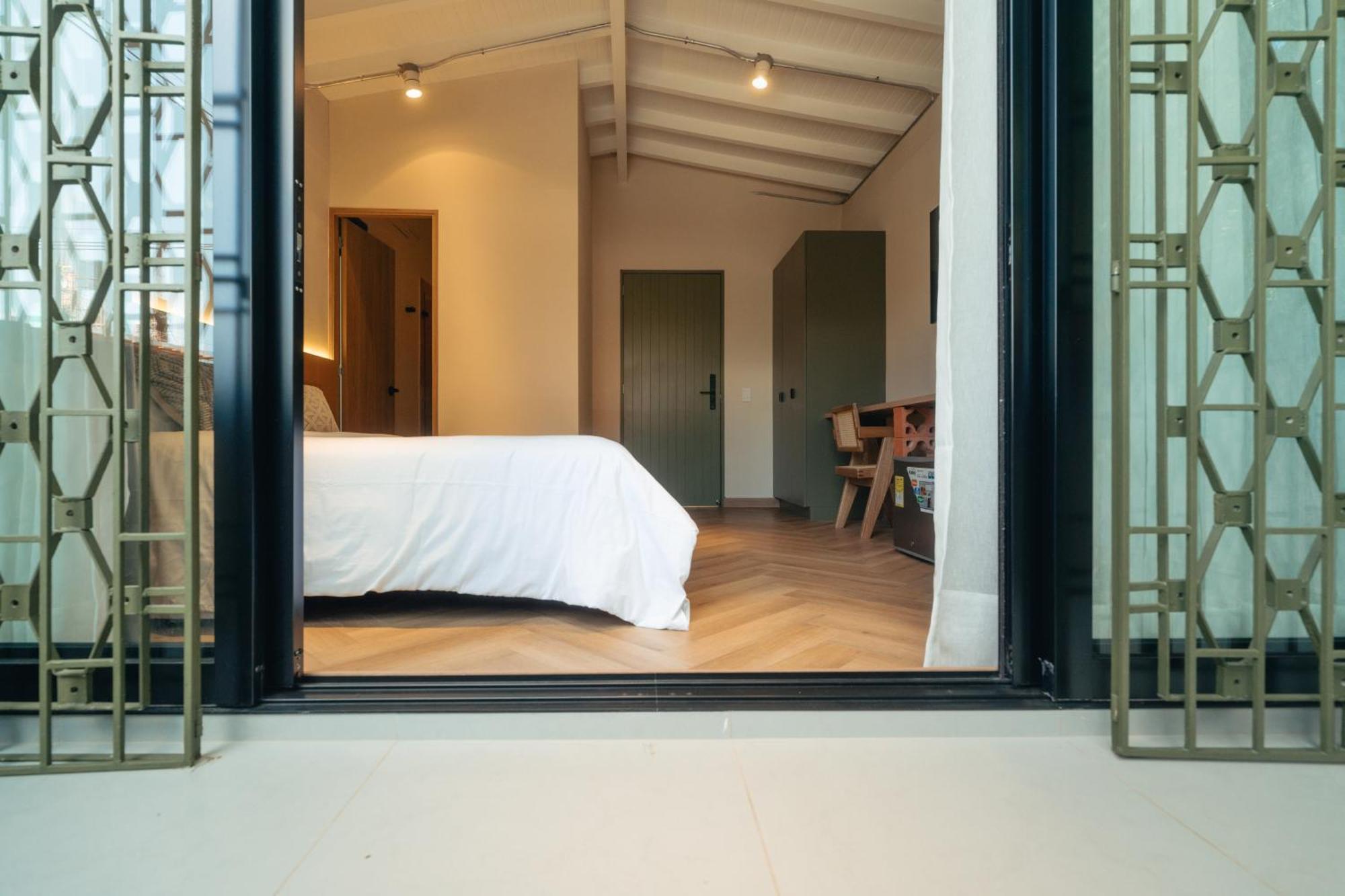 Boutique Roomzz Laureles Hotel *