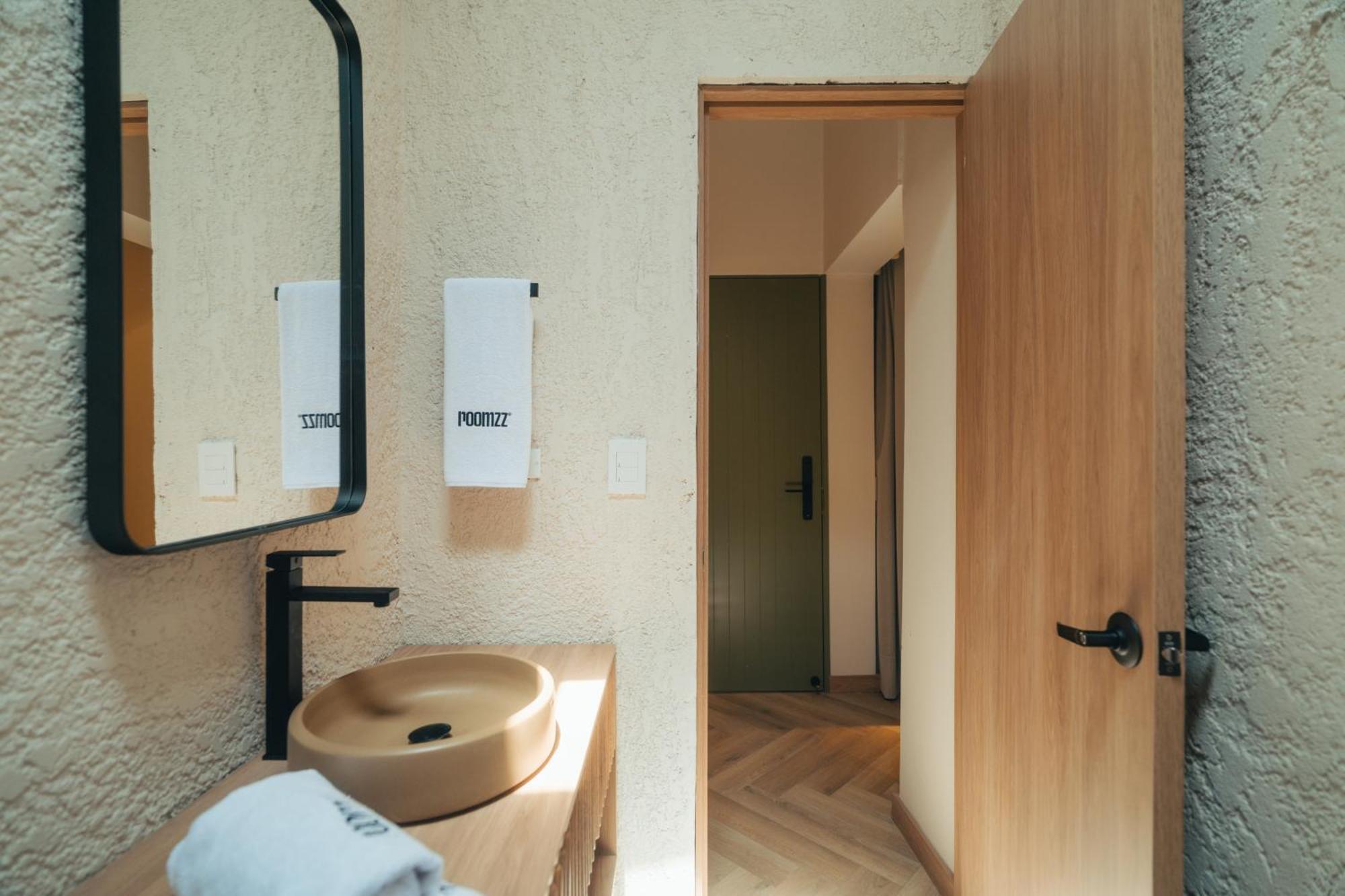 Hotel Boutique Roomzz Laureles