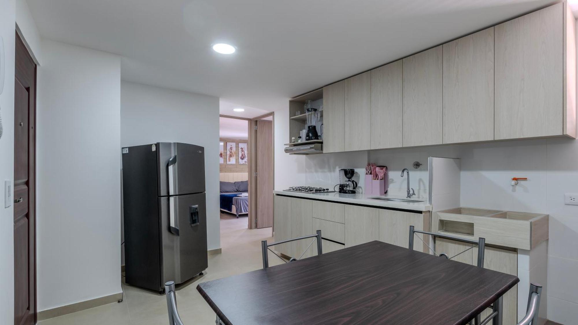 En Laureles Con Piscina, Parqueadero 302 Apartamento Medellín