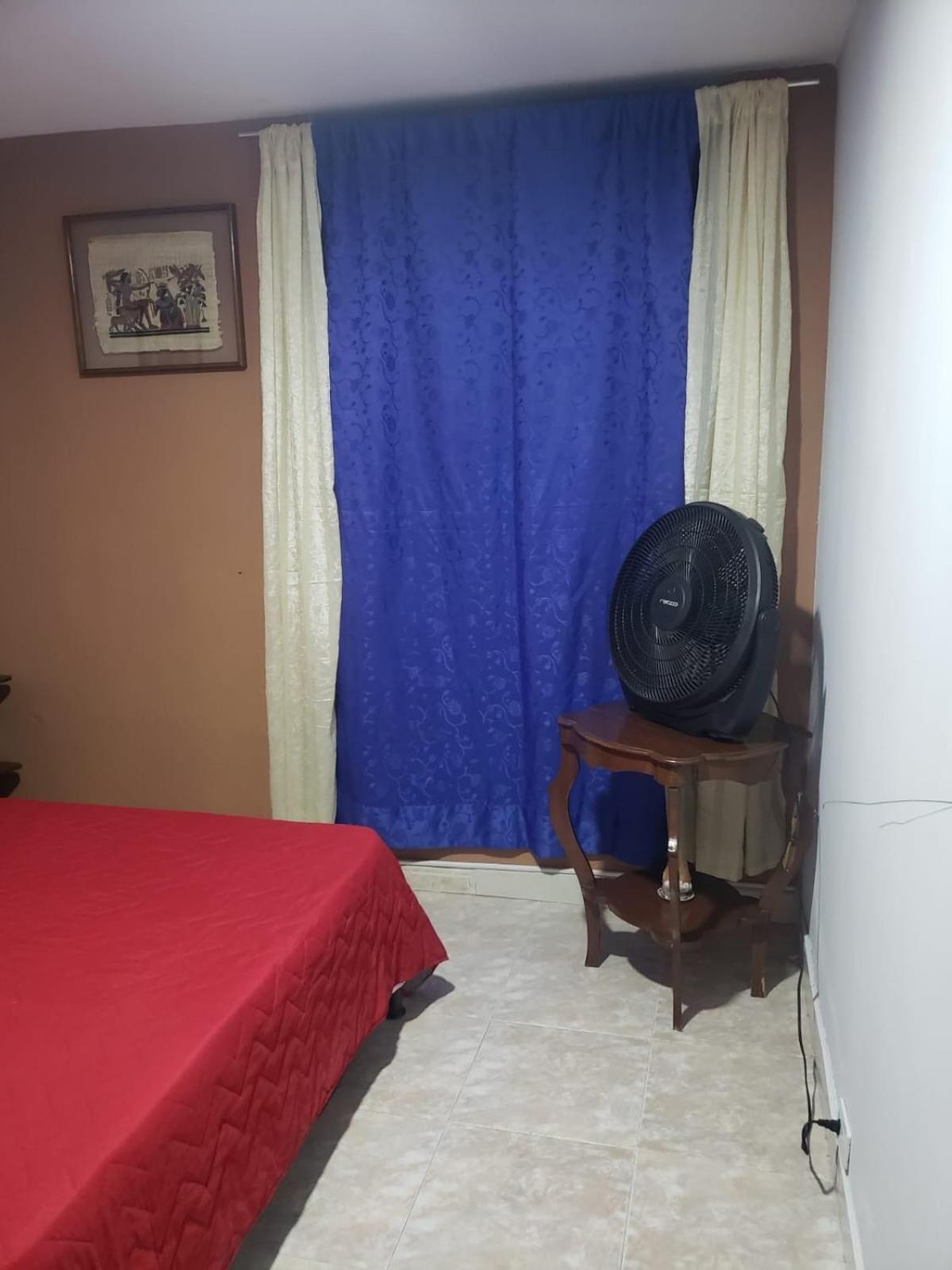 Pensión Casahotel La 33 *