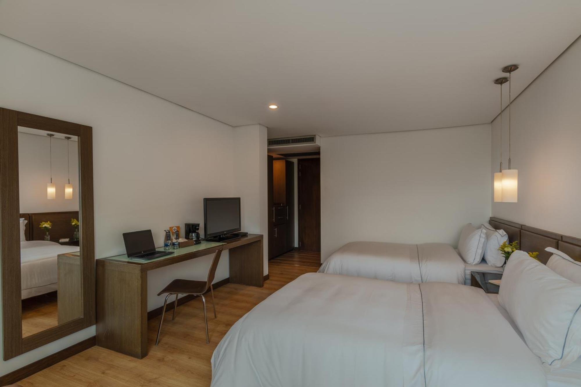 Poblado Alejandria Apartahotel