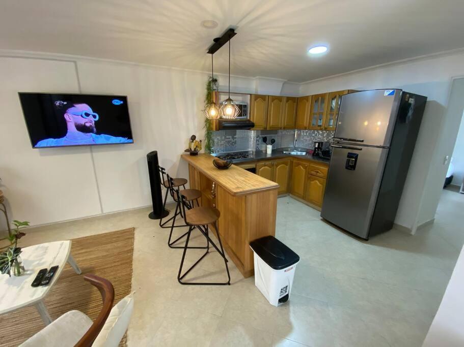 Apartamento Laureles Excelente Ubicacion La 70 Estadio, Cerca Al Poblado