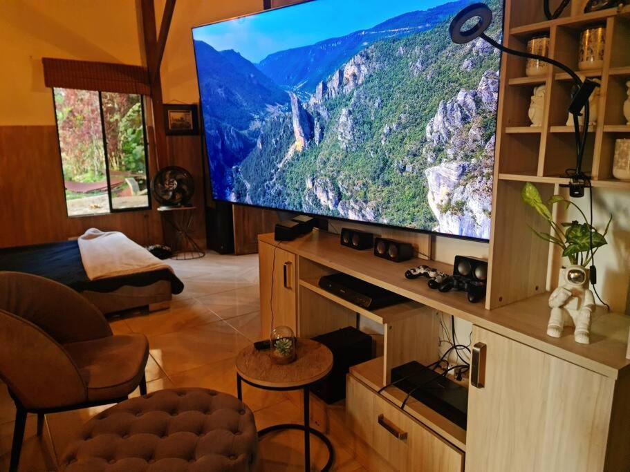 Eco-loft Con Terraza Cerca Del Tesoro - Poblado - Сasa de vacaciones Medellín
