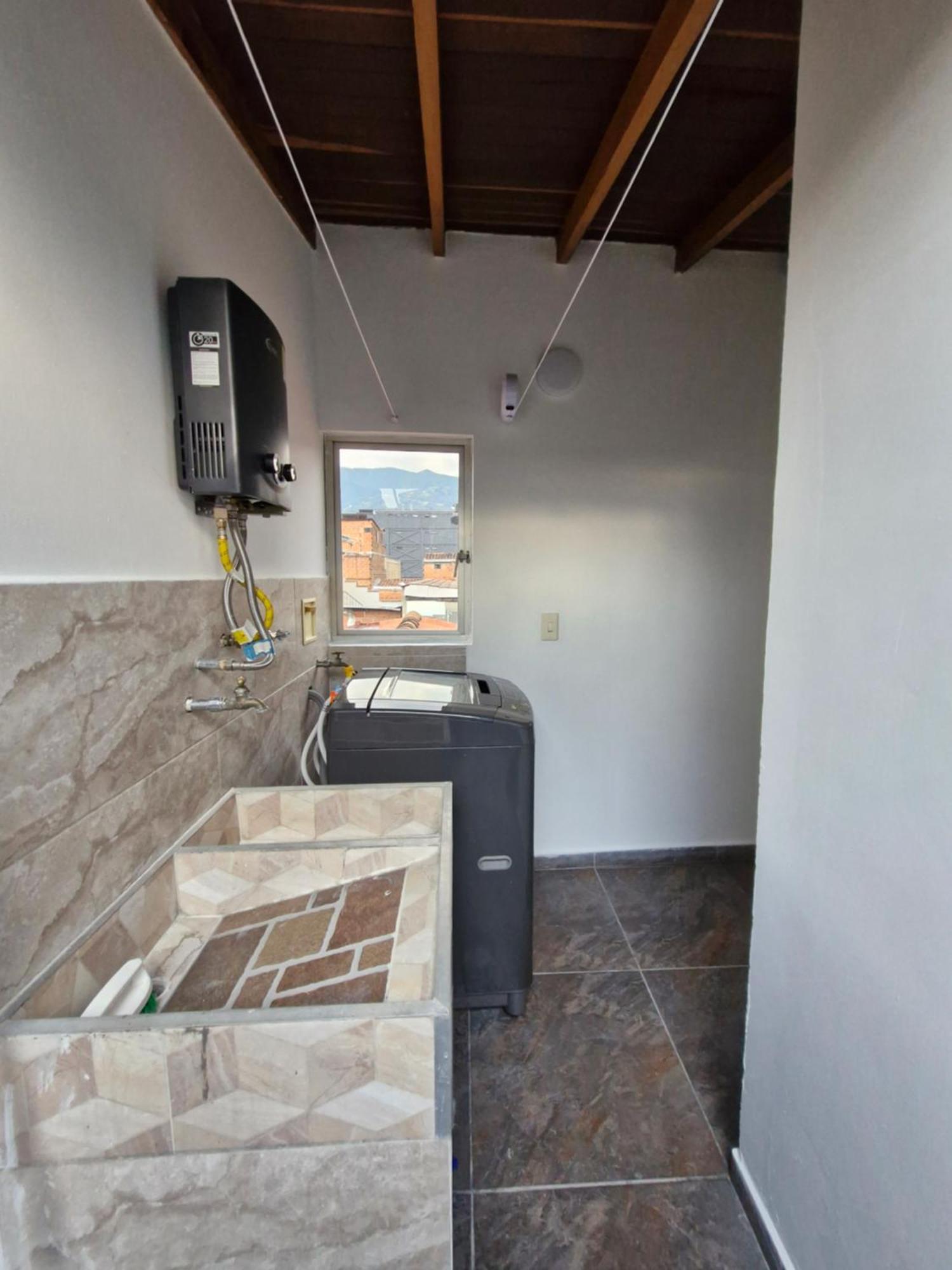 Apartamento 302 Completo En Medellín