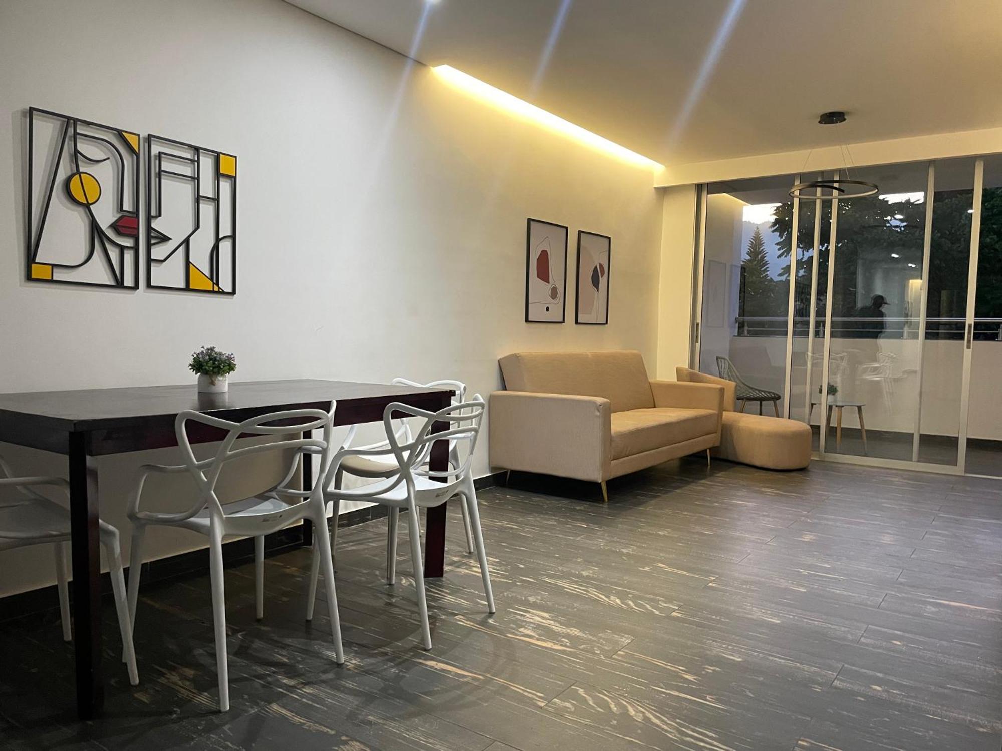 Apartamento Plazetto Laurles Bonito De 3 Alcobas Parquedero *