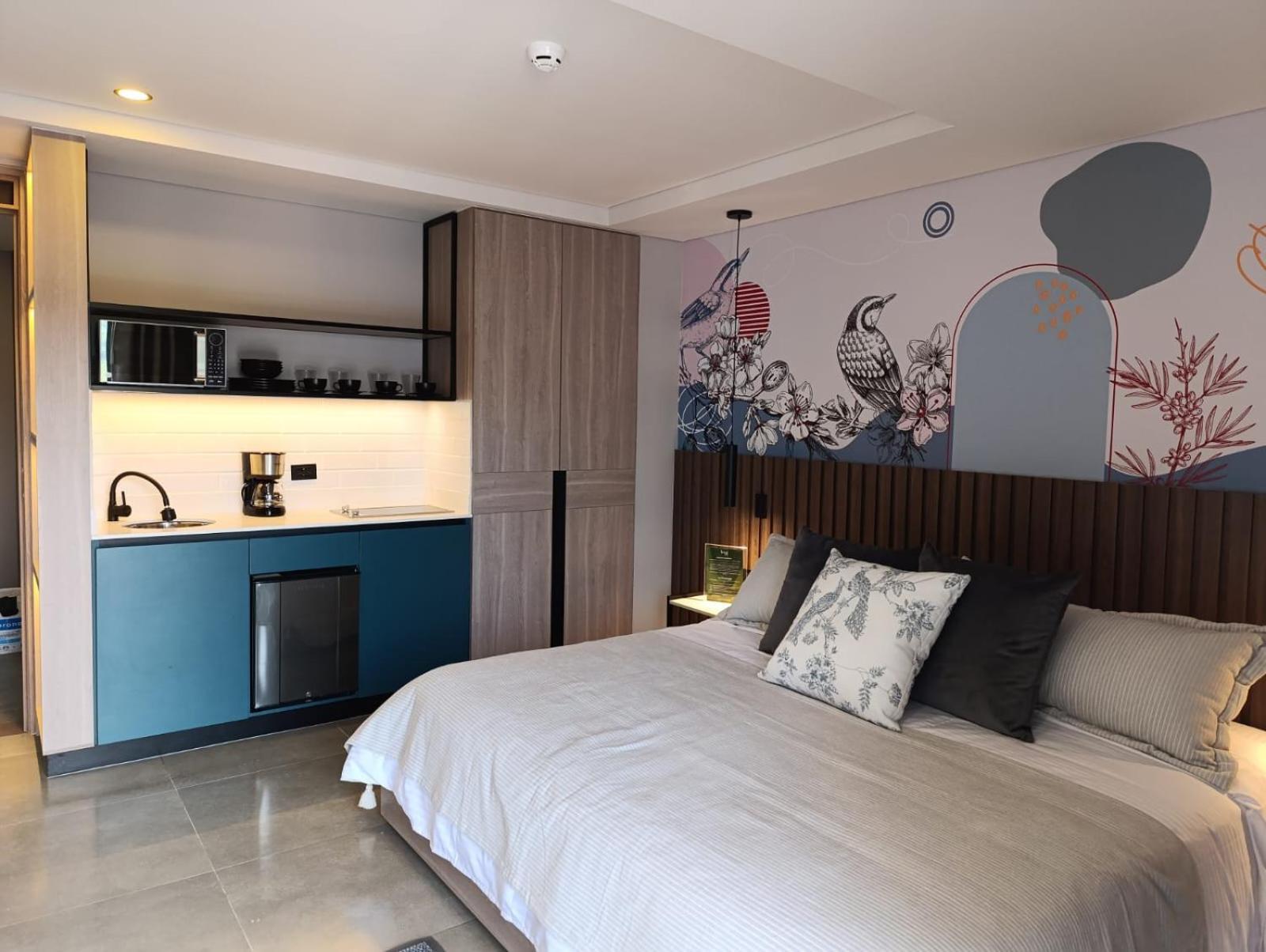 Hotel Living 35