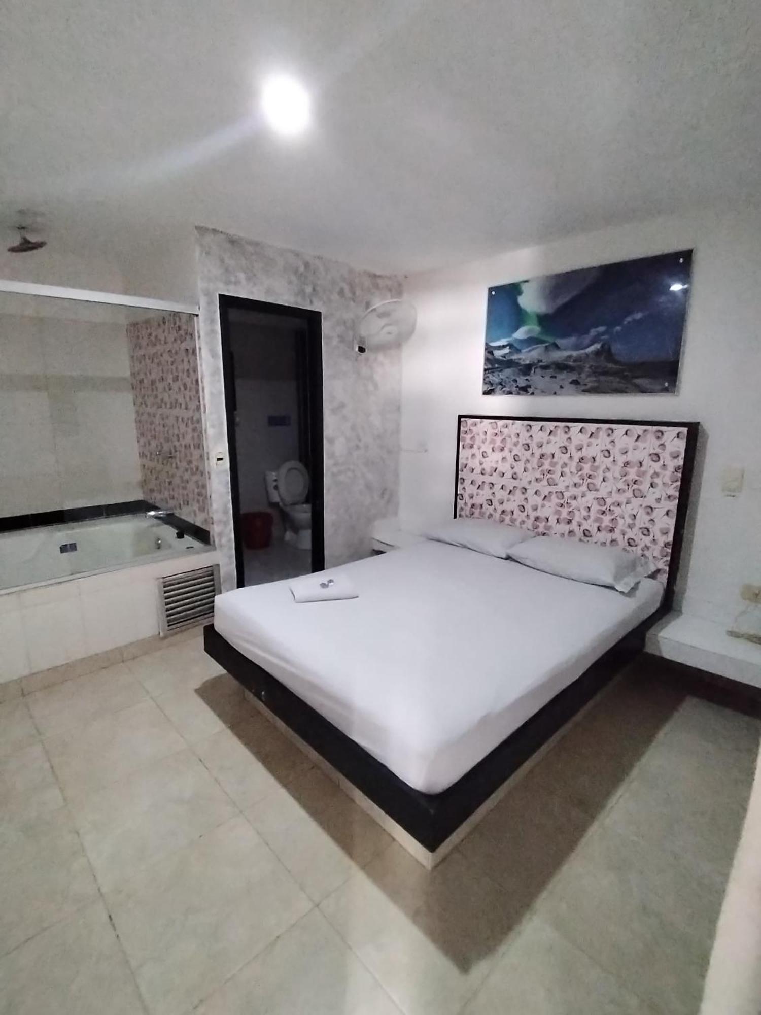 Park Hotel 3*