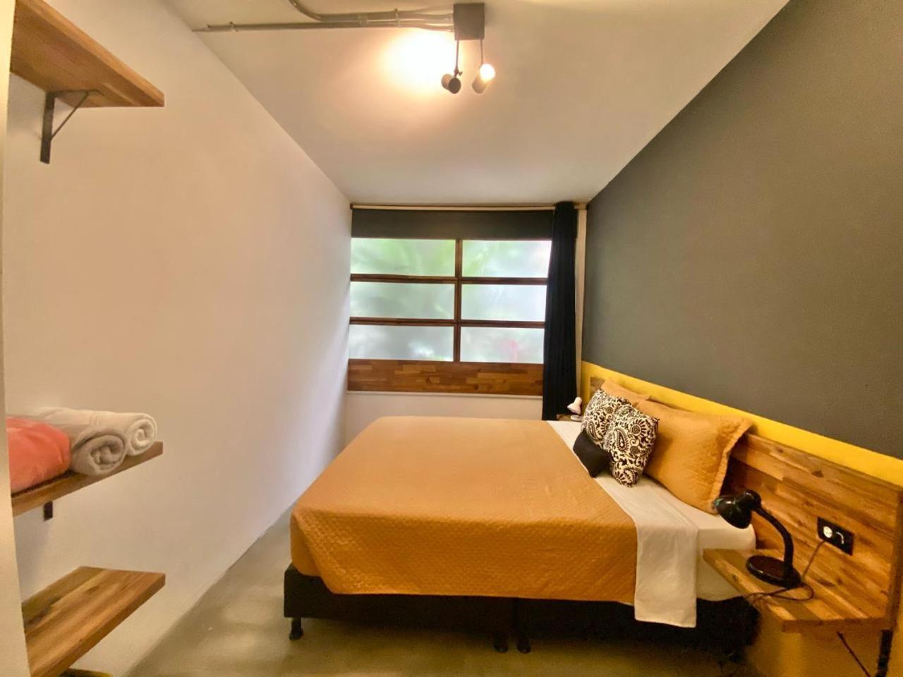 Casa Mosaiko Primer Parque Laureles Pensión