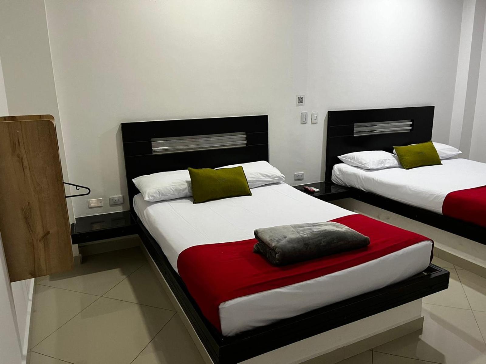 Laureles Park 3*