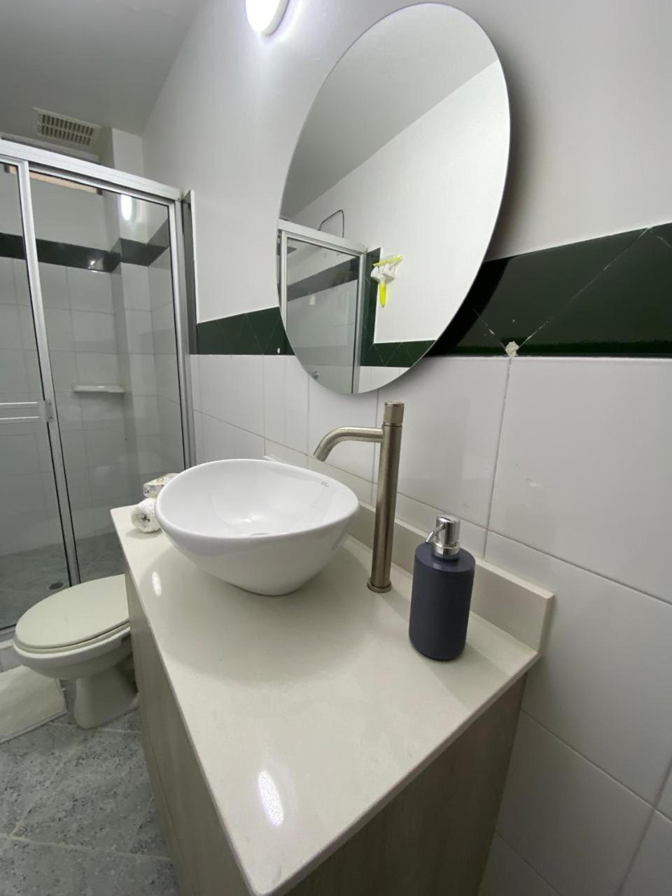 Apartamento Comodo Apto En Laureles *