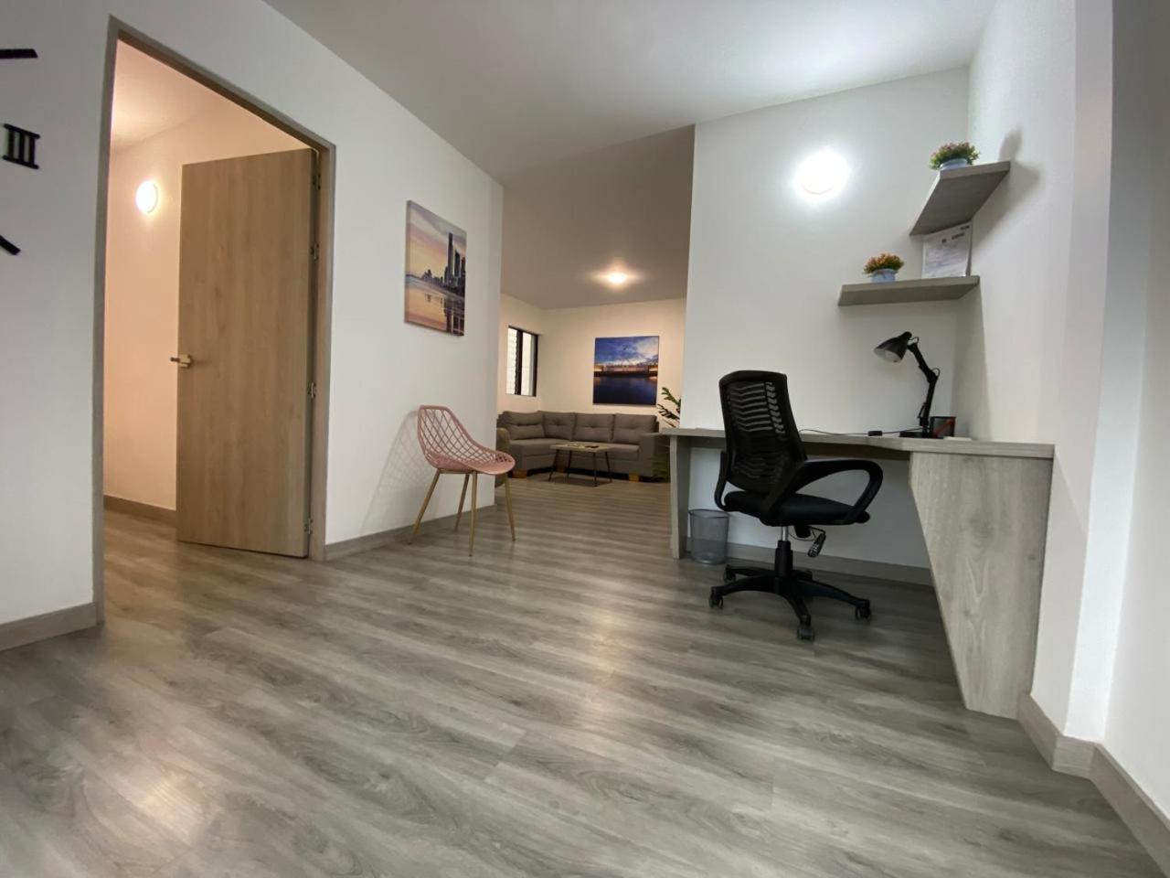 Comodo Apto En Laureles Medellín