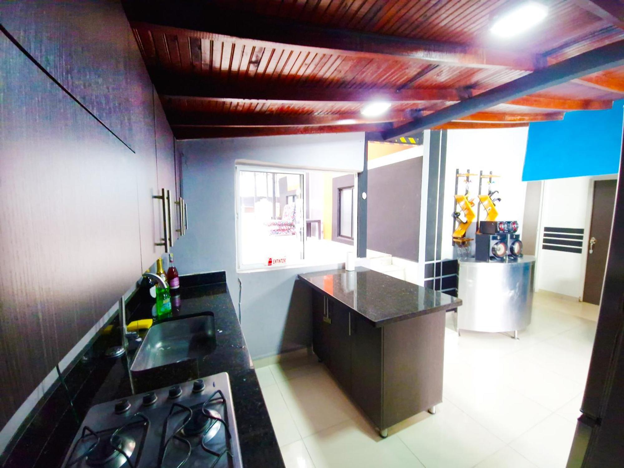 11 Bedroom-2 Floors Jacuzzi & Rooftop Pool At Poblado Apartamento *