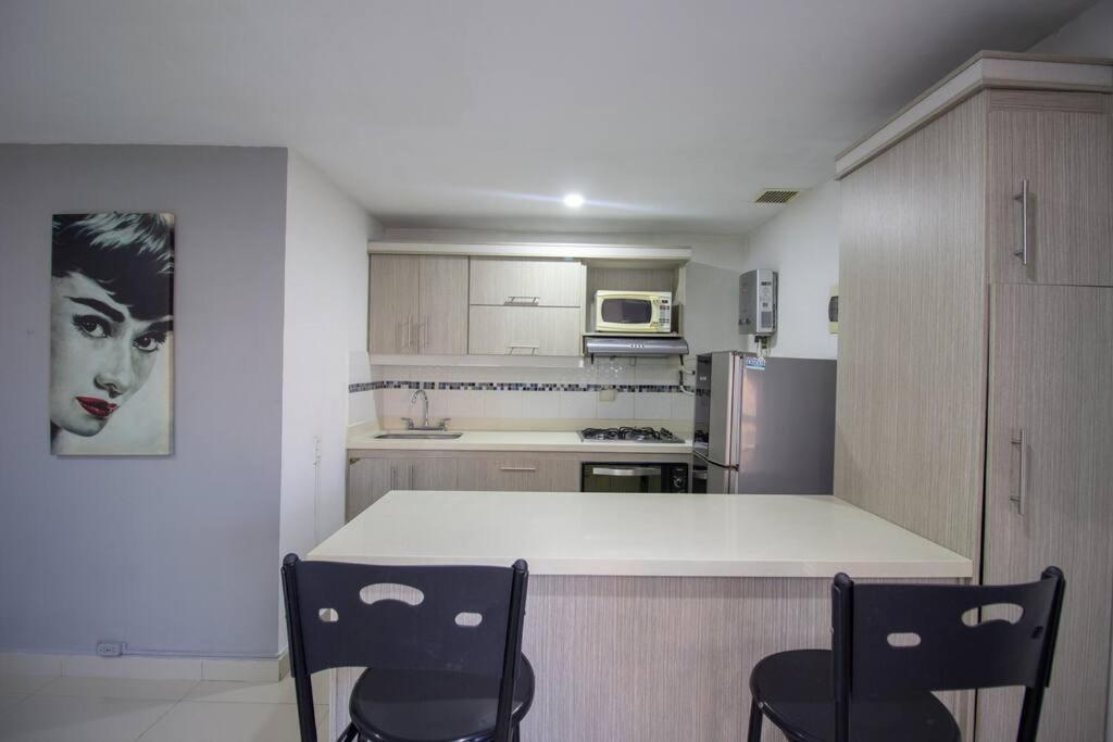 Avenida El Poblado Con Garage Y Lavanderia 506 Apartamento