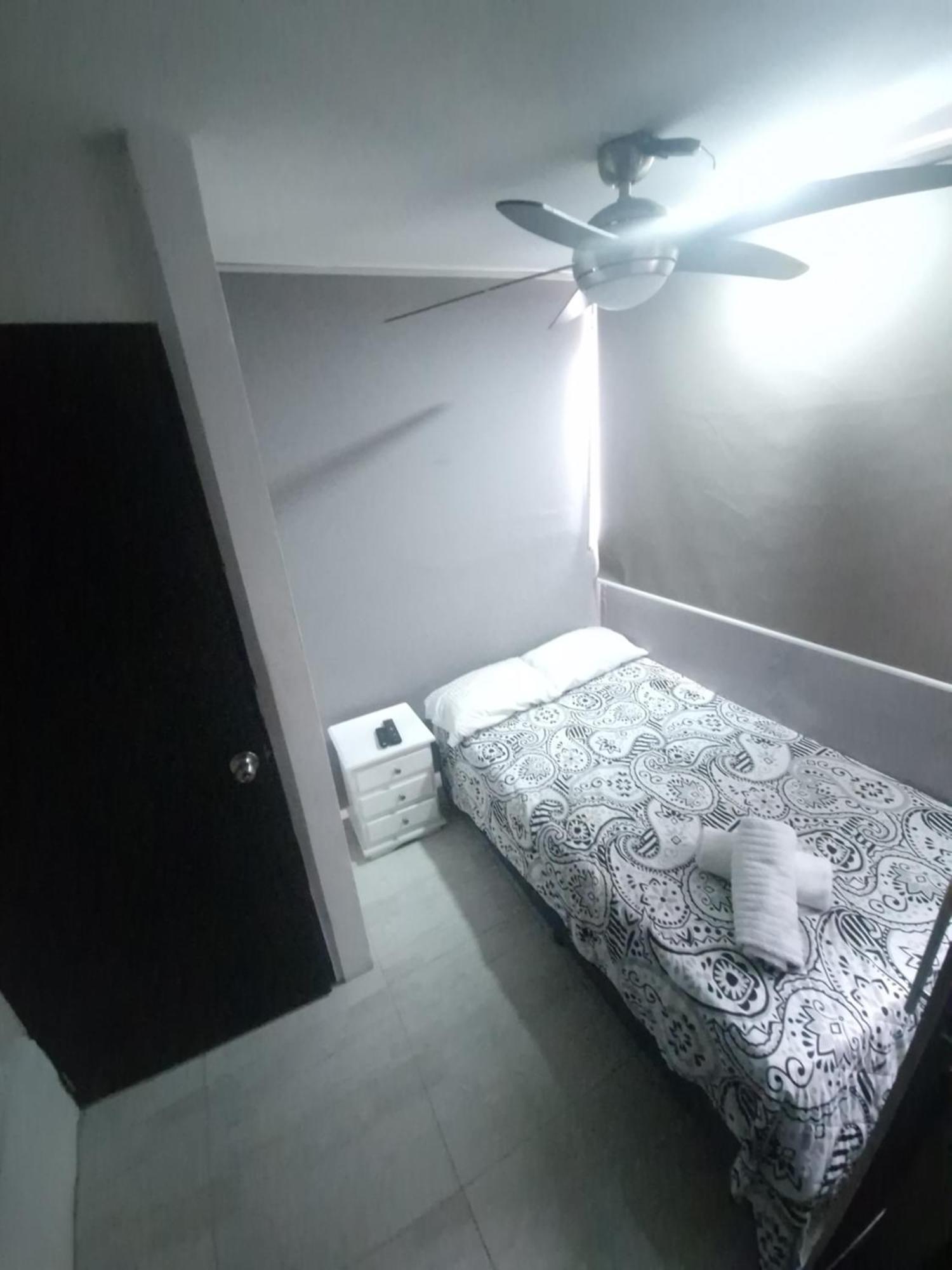 Apartamento 11 Bedroom-2 Floors Jacuzzi & Rooftop Pool At Poblado Medellín