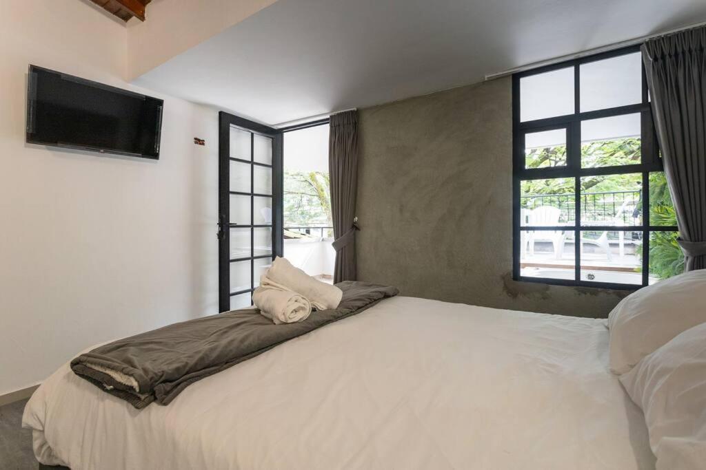 Villa Nowa Provenza --private With Heated Pool &
