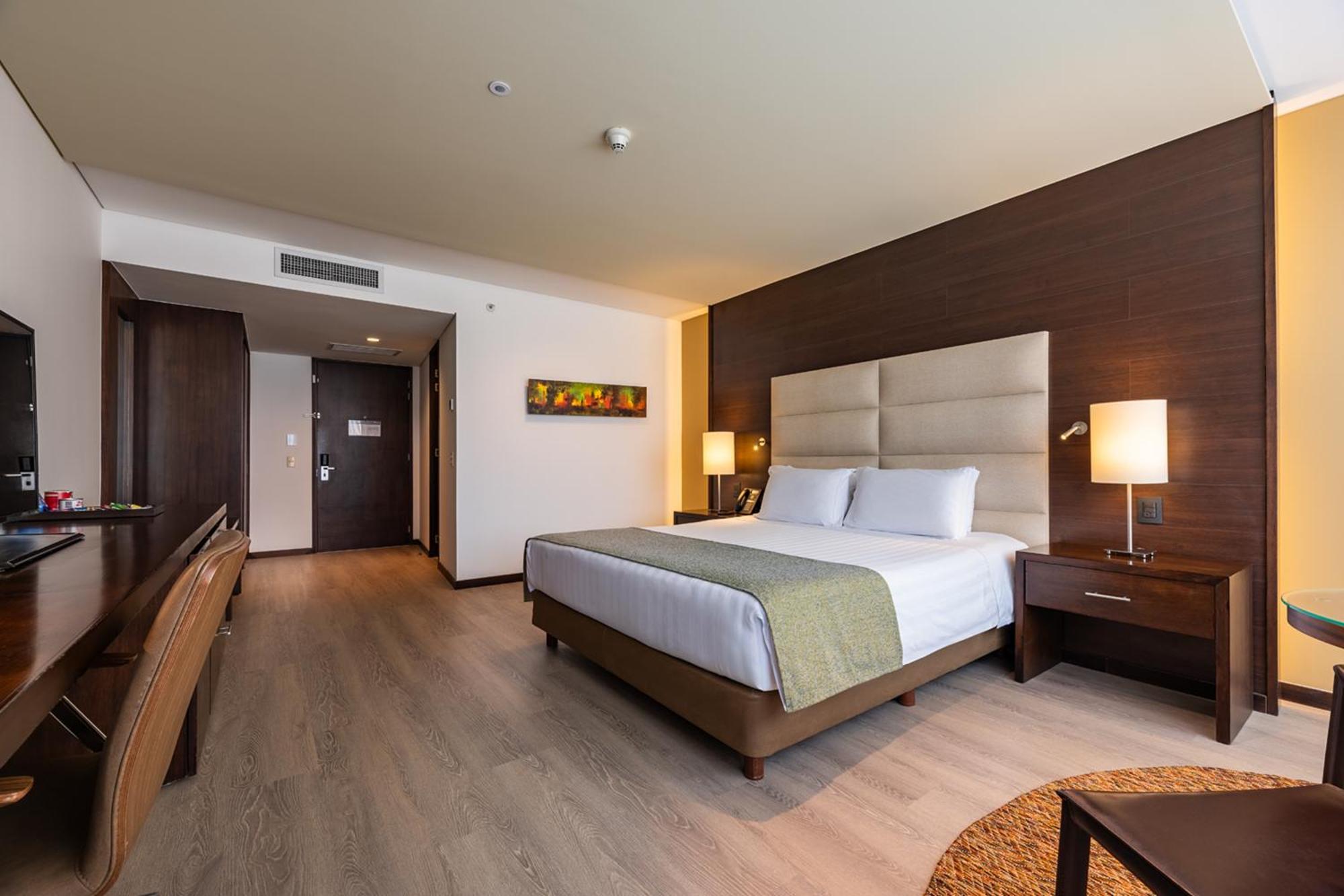 Estelar Milla De Oro 5* Medellín