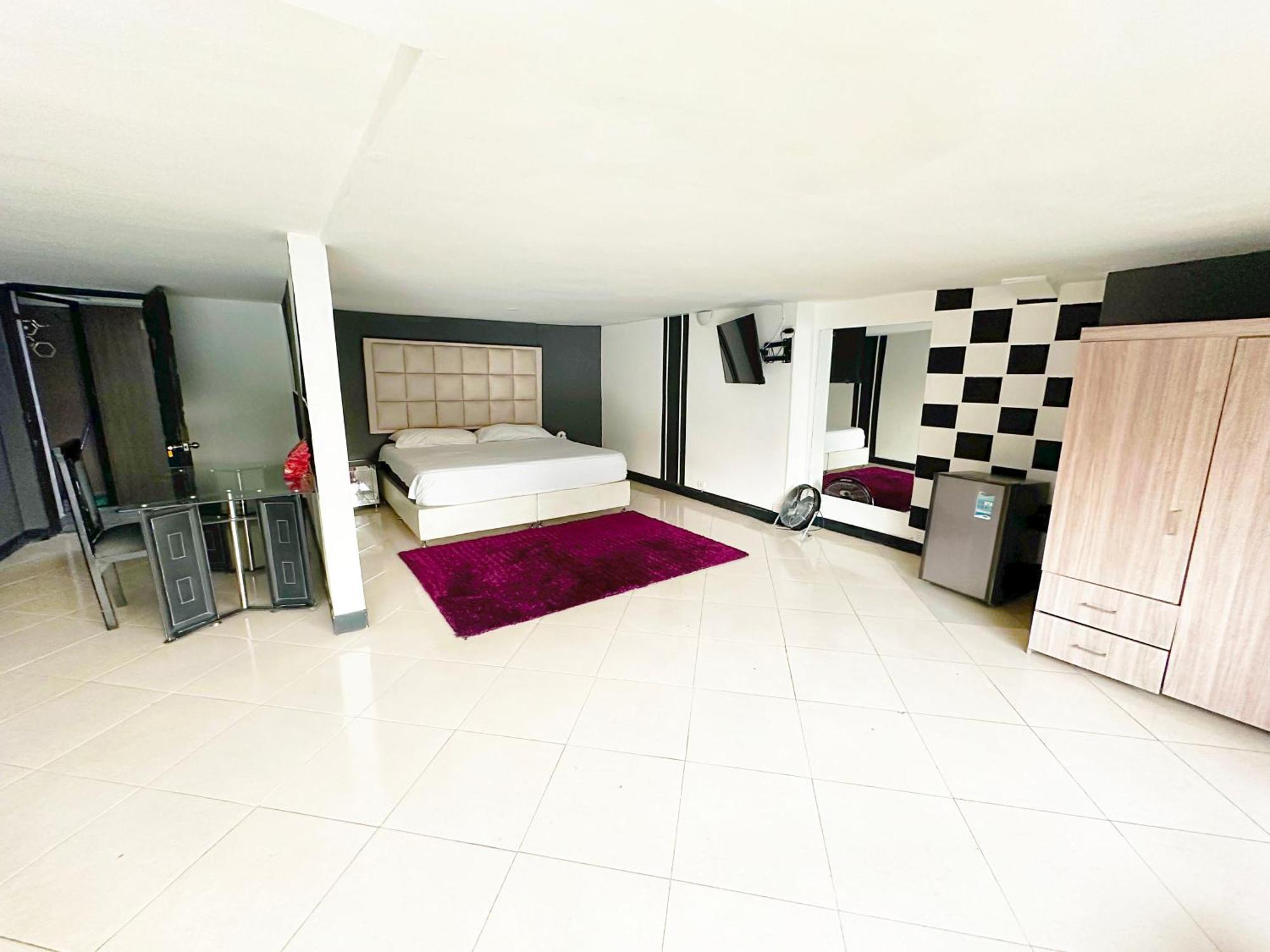 The Bellagio 3 Bdrm Pvbath And Jacuzzi 301a Medellín