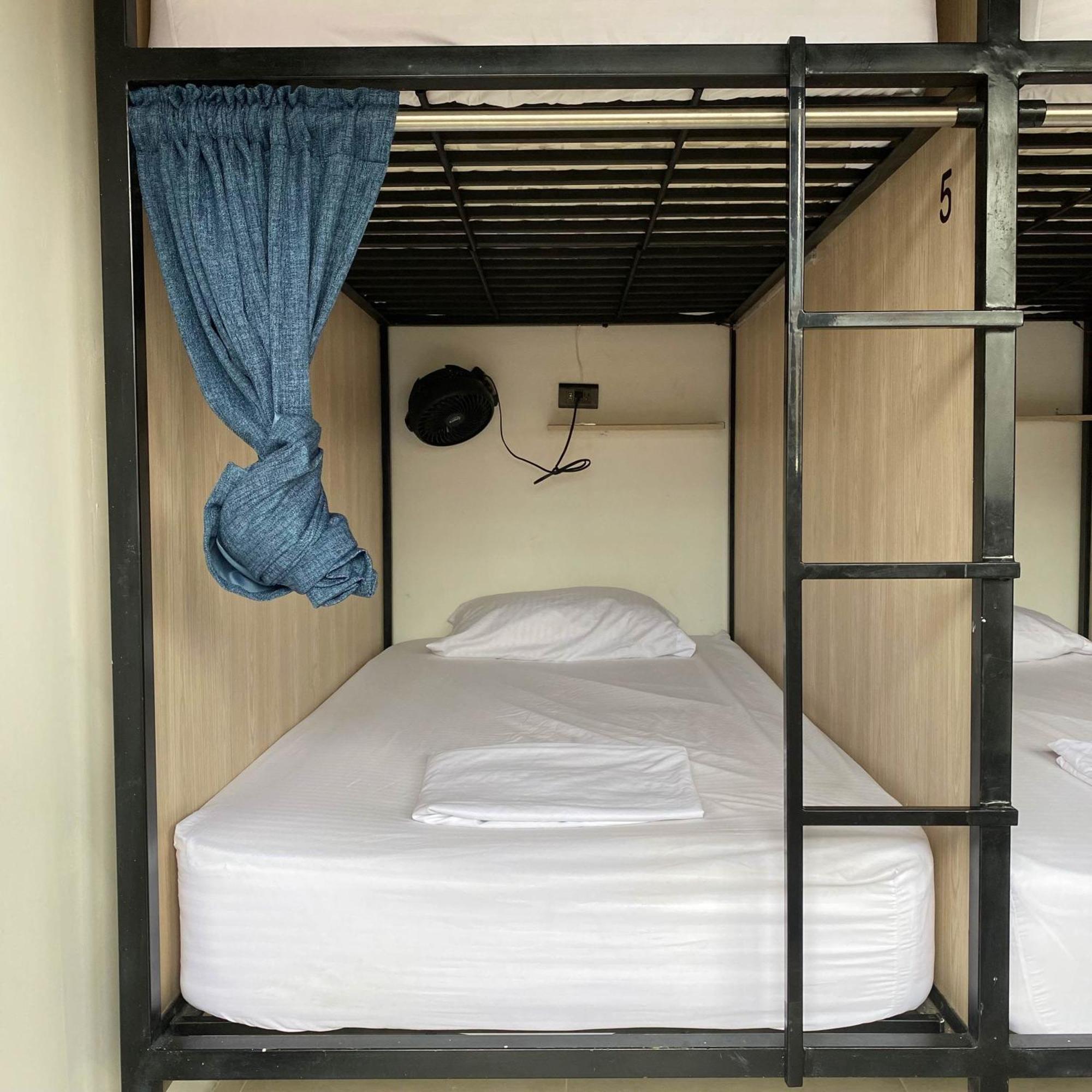 La Familia - Manila Hostel